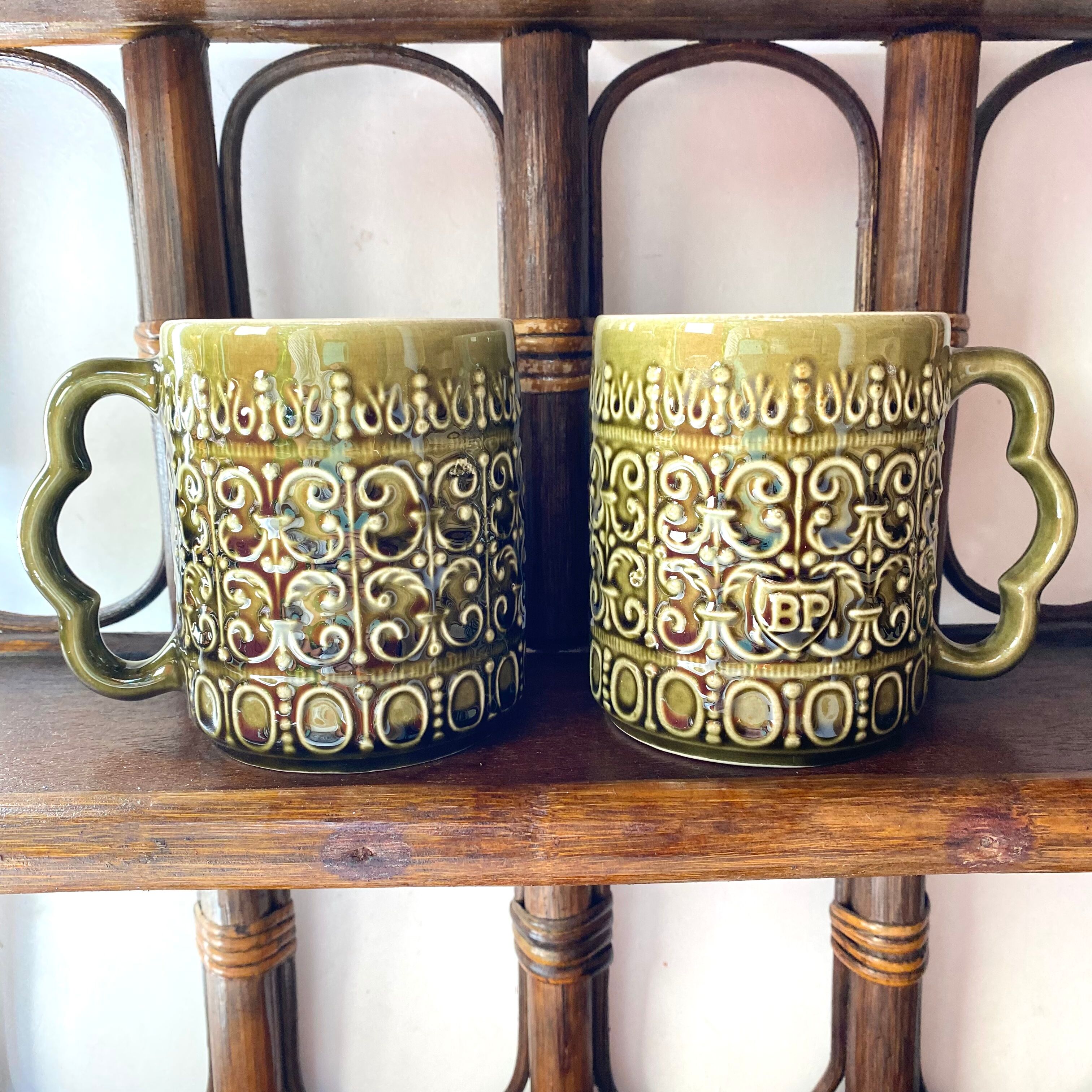 Vintage advertising Mugs cups