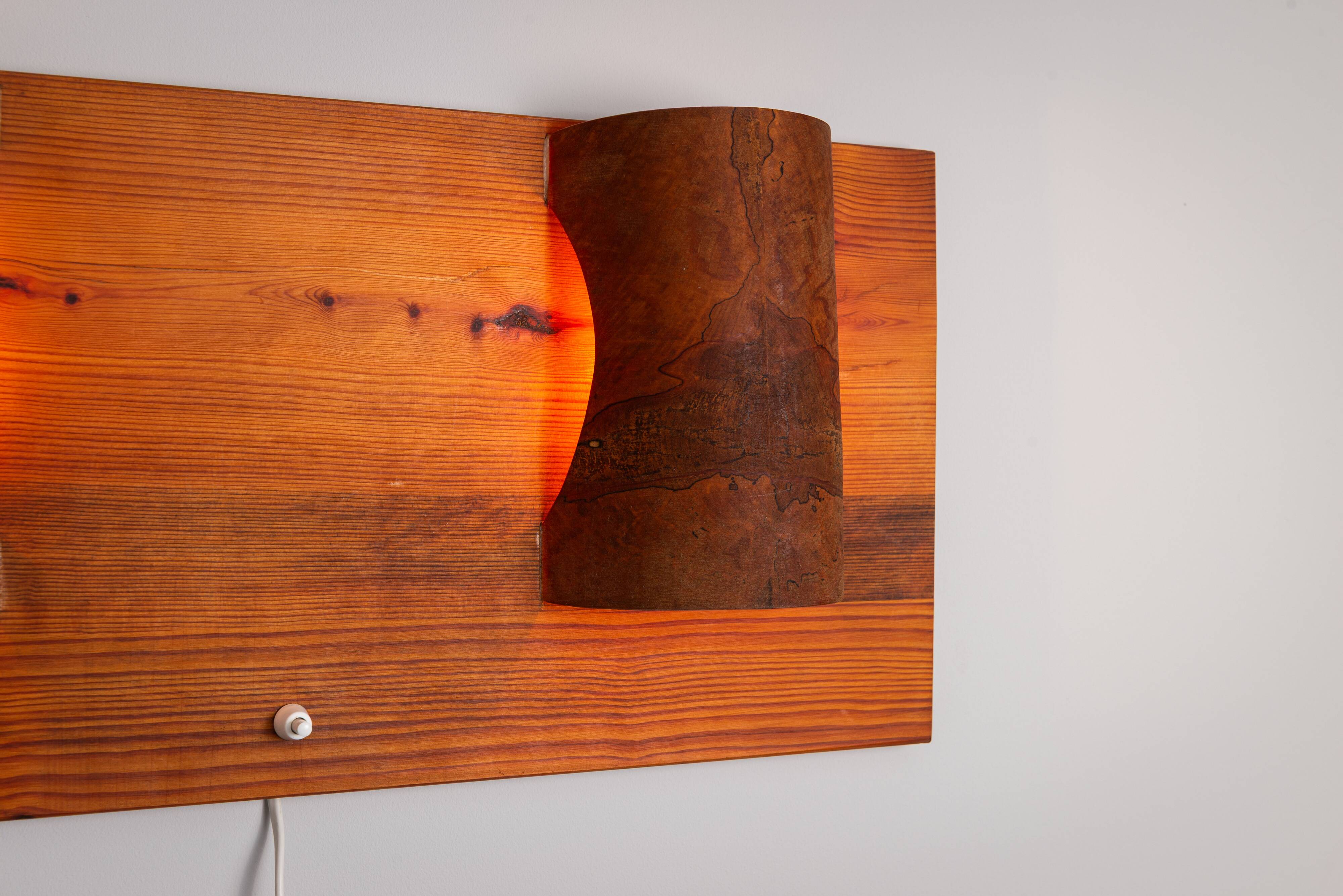Rectangular pinewood wall lamp with bur wood veneer shades
