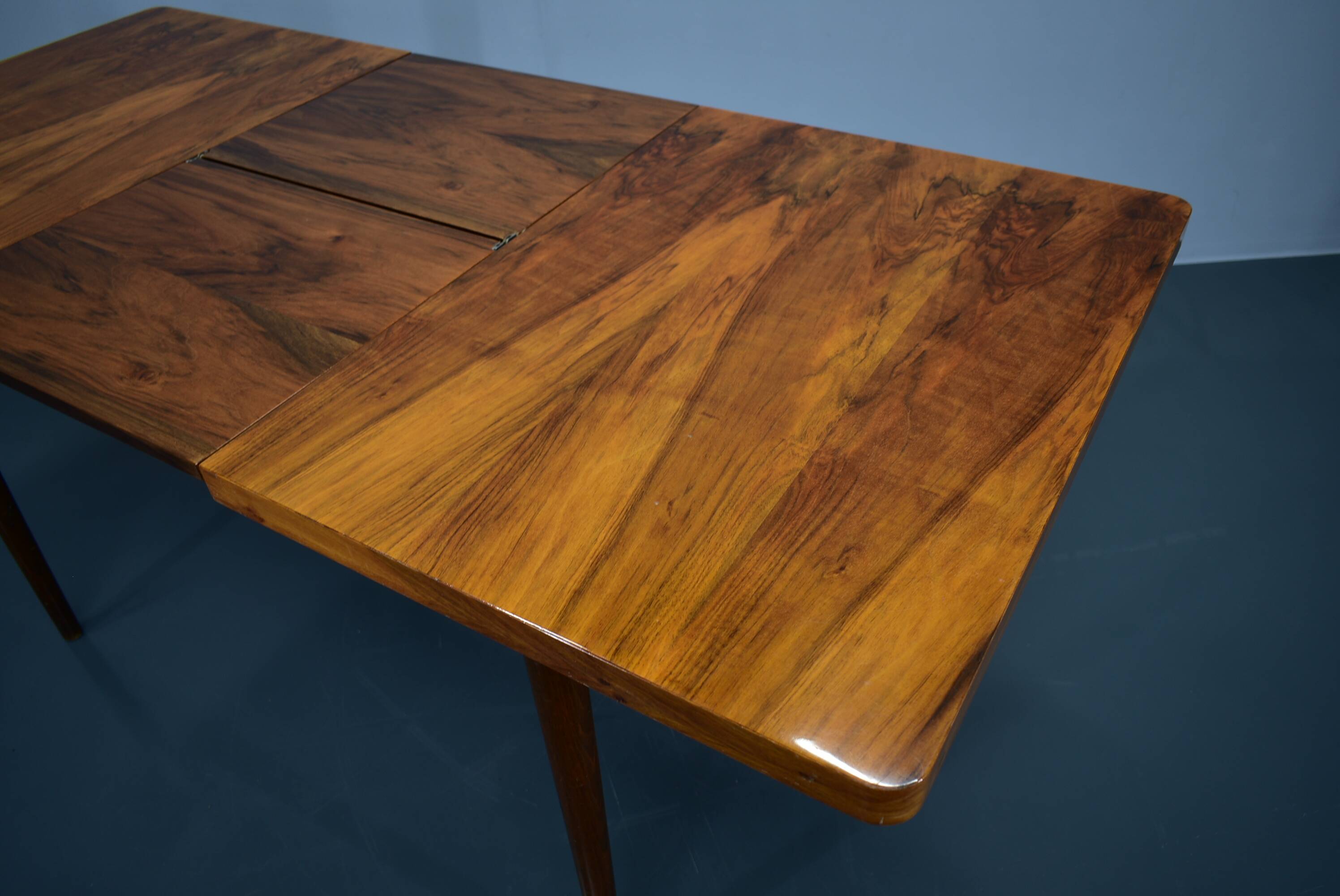 1960s Antonin Šuman Extendable Dining Table in Walnut, Czechoslovakia