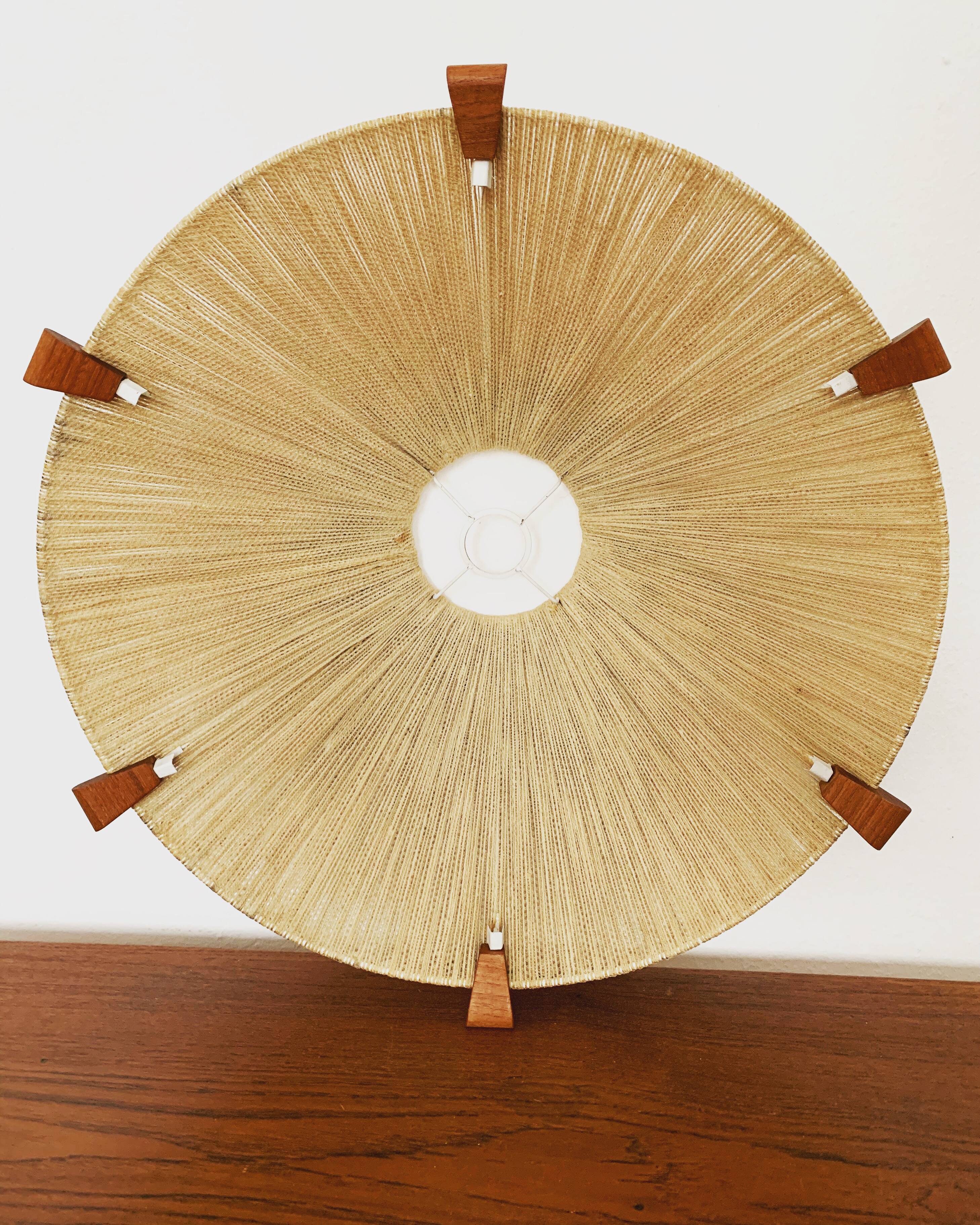 Suspension en sisal et teck par Temde