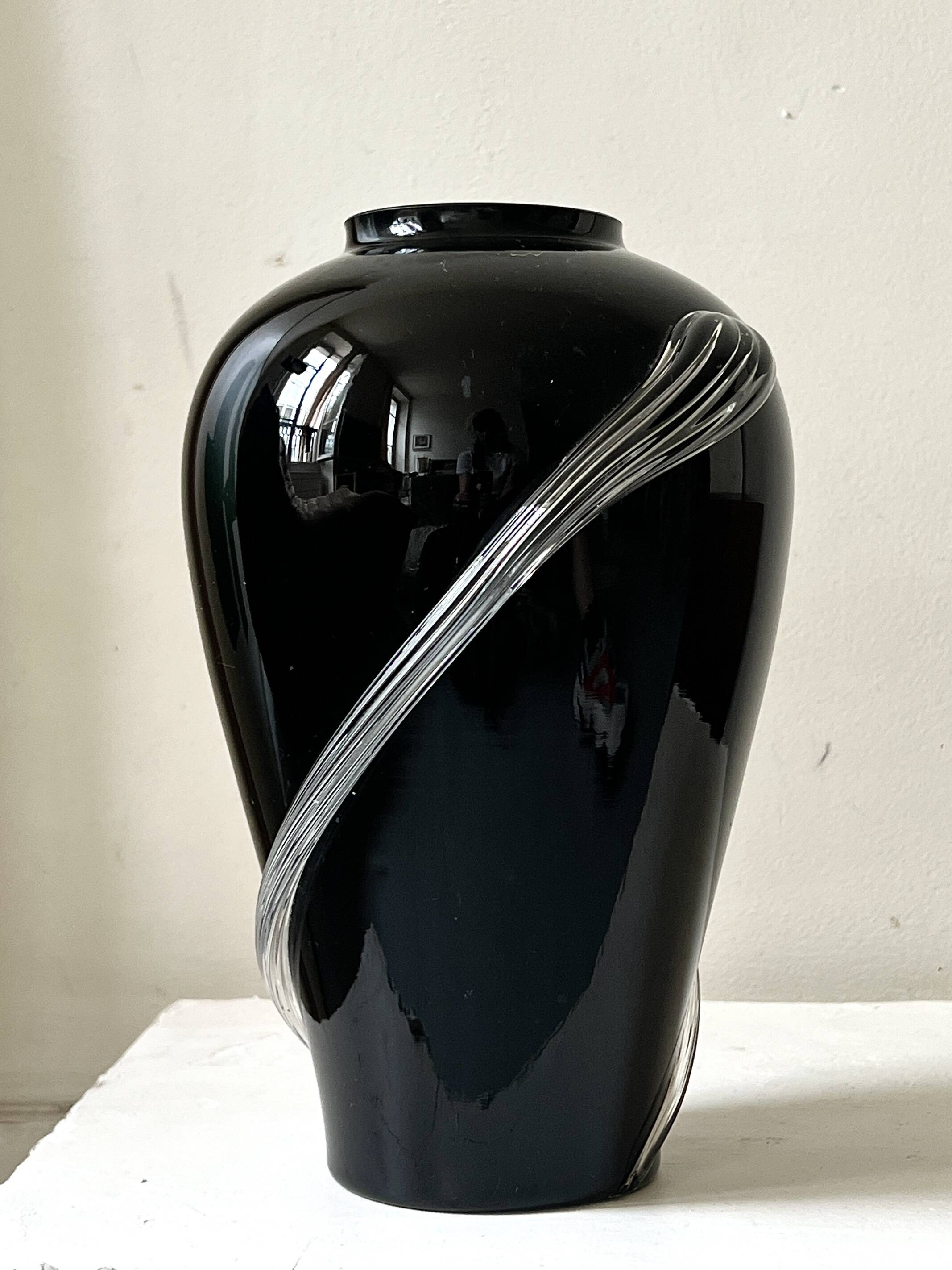 Large mouth-blown glass vase (black amethyst)