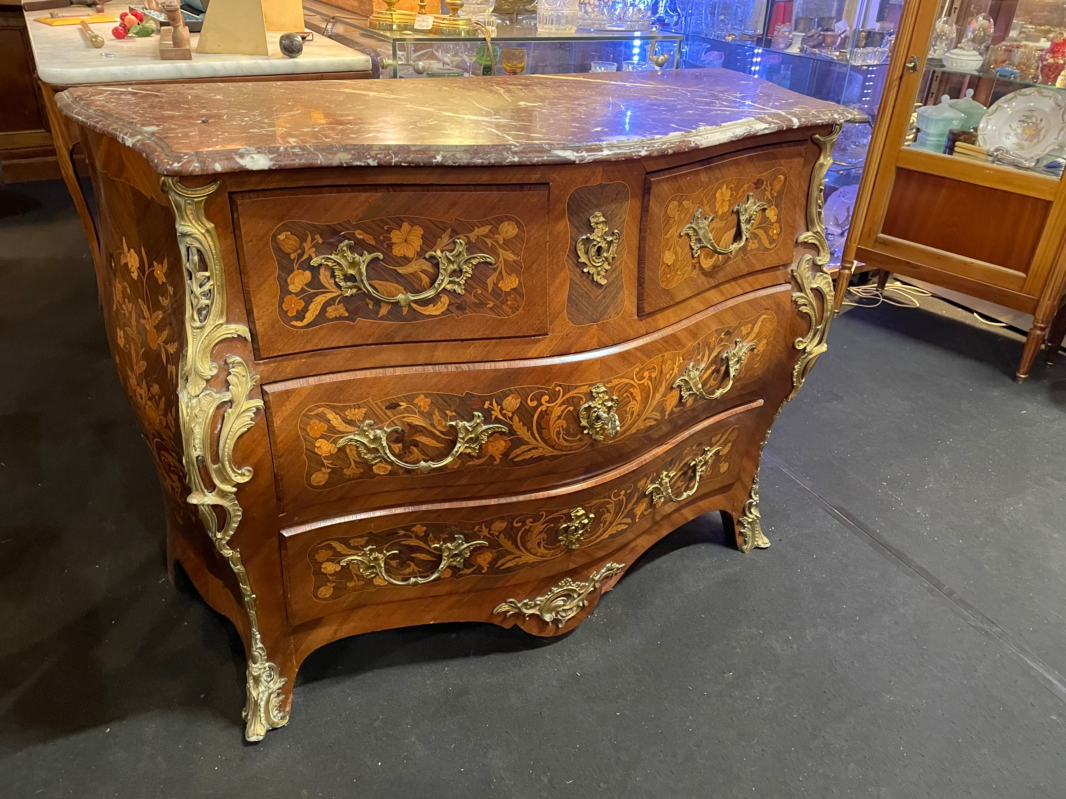 Tomb Chest of Drawers