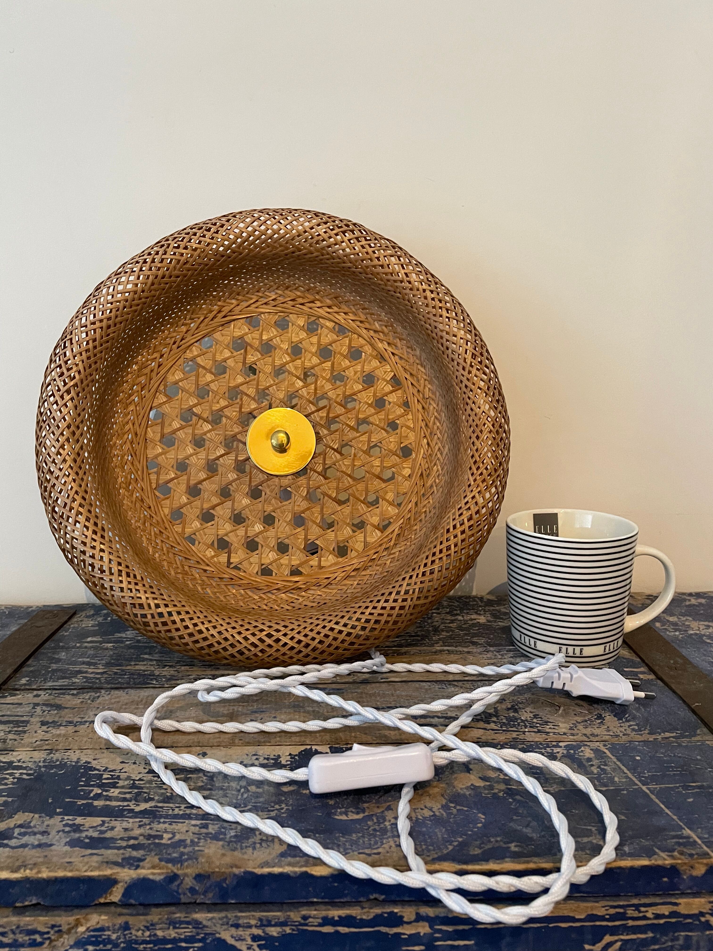 Vintage wall lamp in electric braided wicker to new
