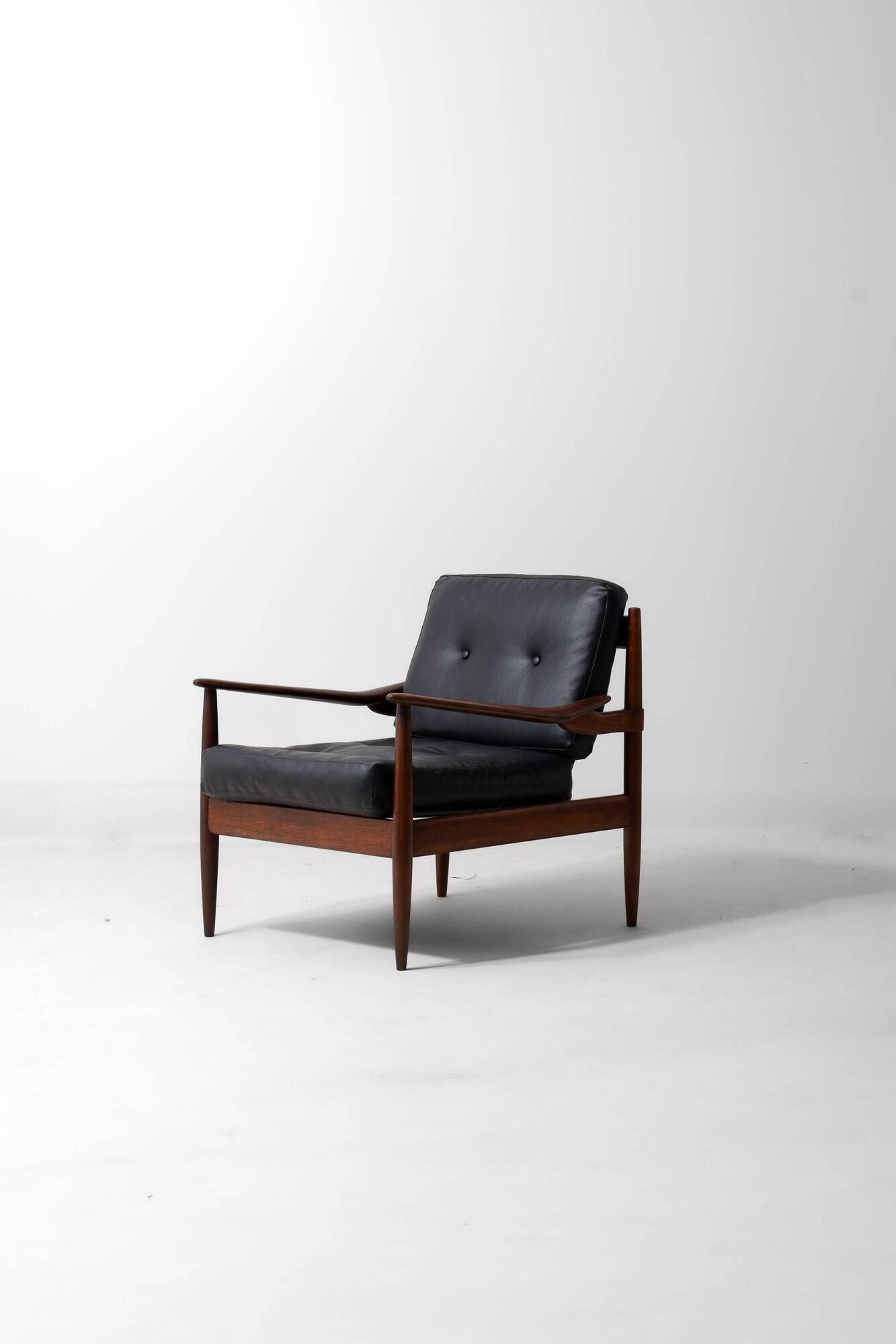 Set of modernist lounge chairs by BEKA, 1960s