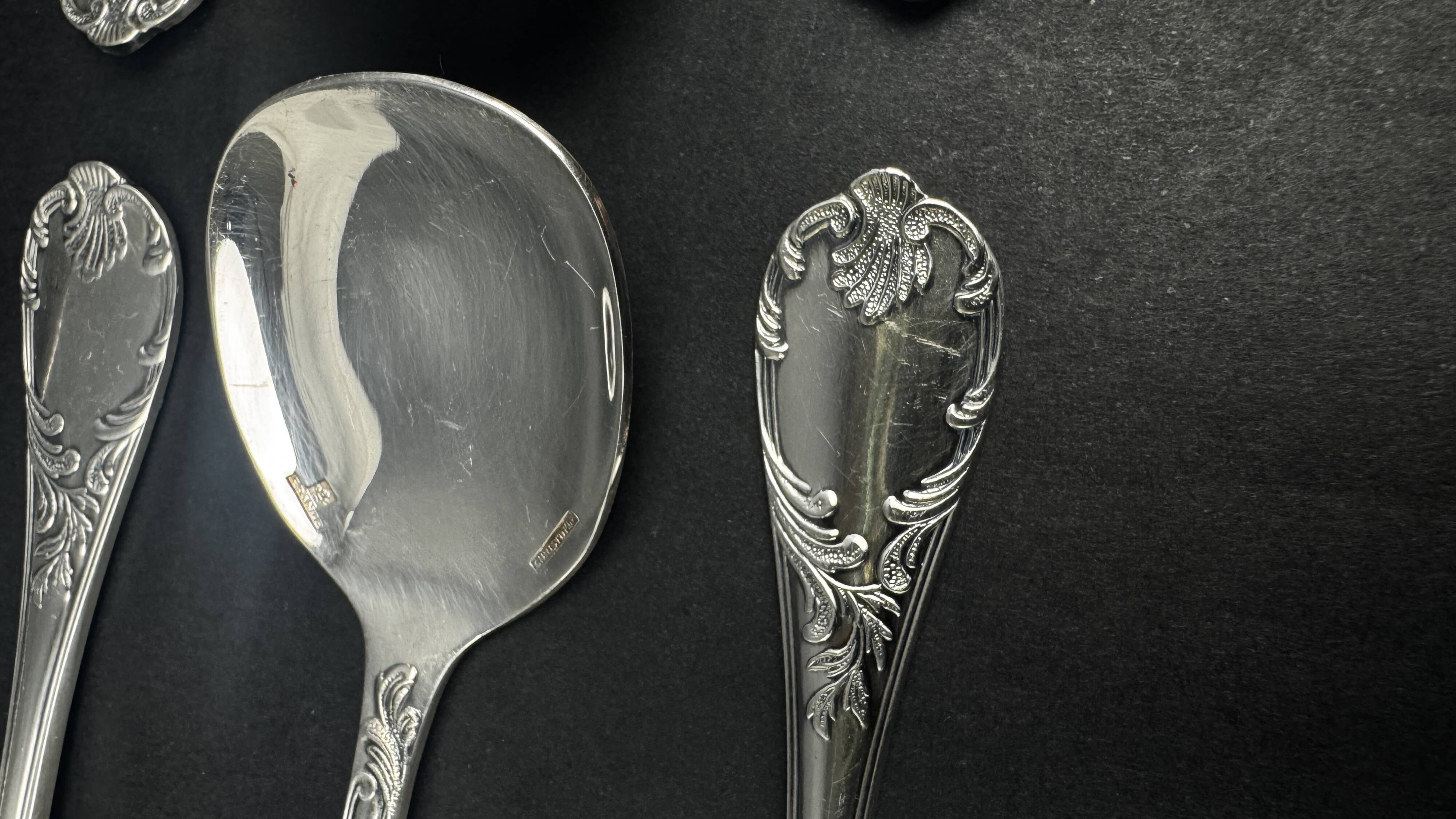 Set of 12 Christofle Marly ice cream spoons – new in blister pack, sealed original box.