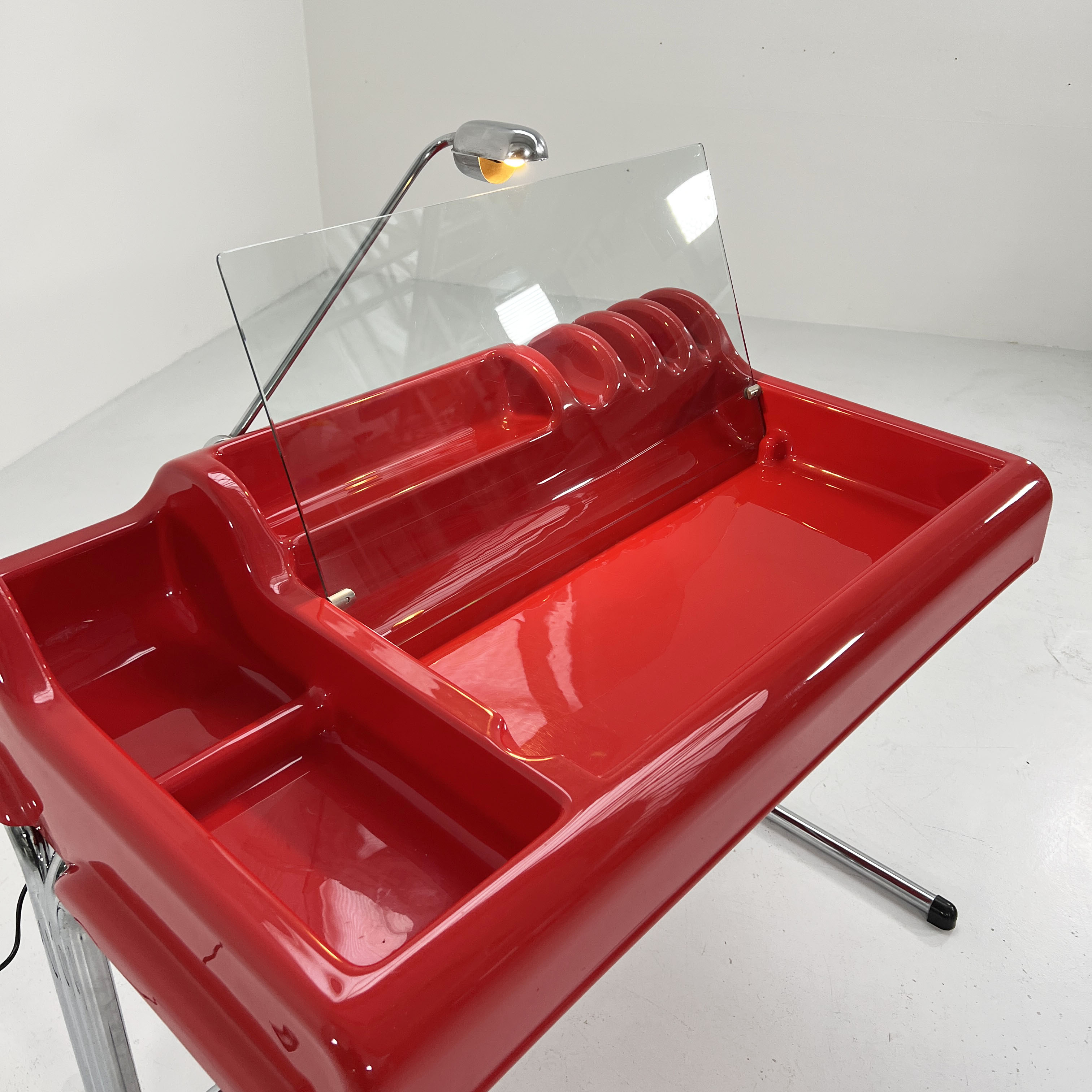 Orix desk by Vittorio Parigi & Nani Prina for Molteni, 1970