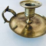 Candle holder with handle