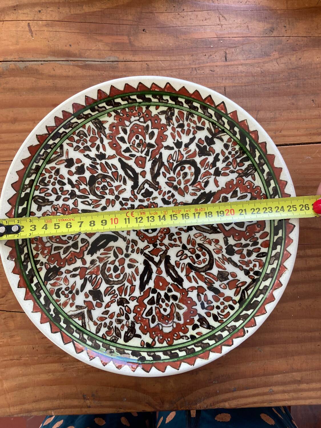 Assiette décorative en céramique