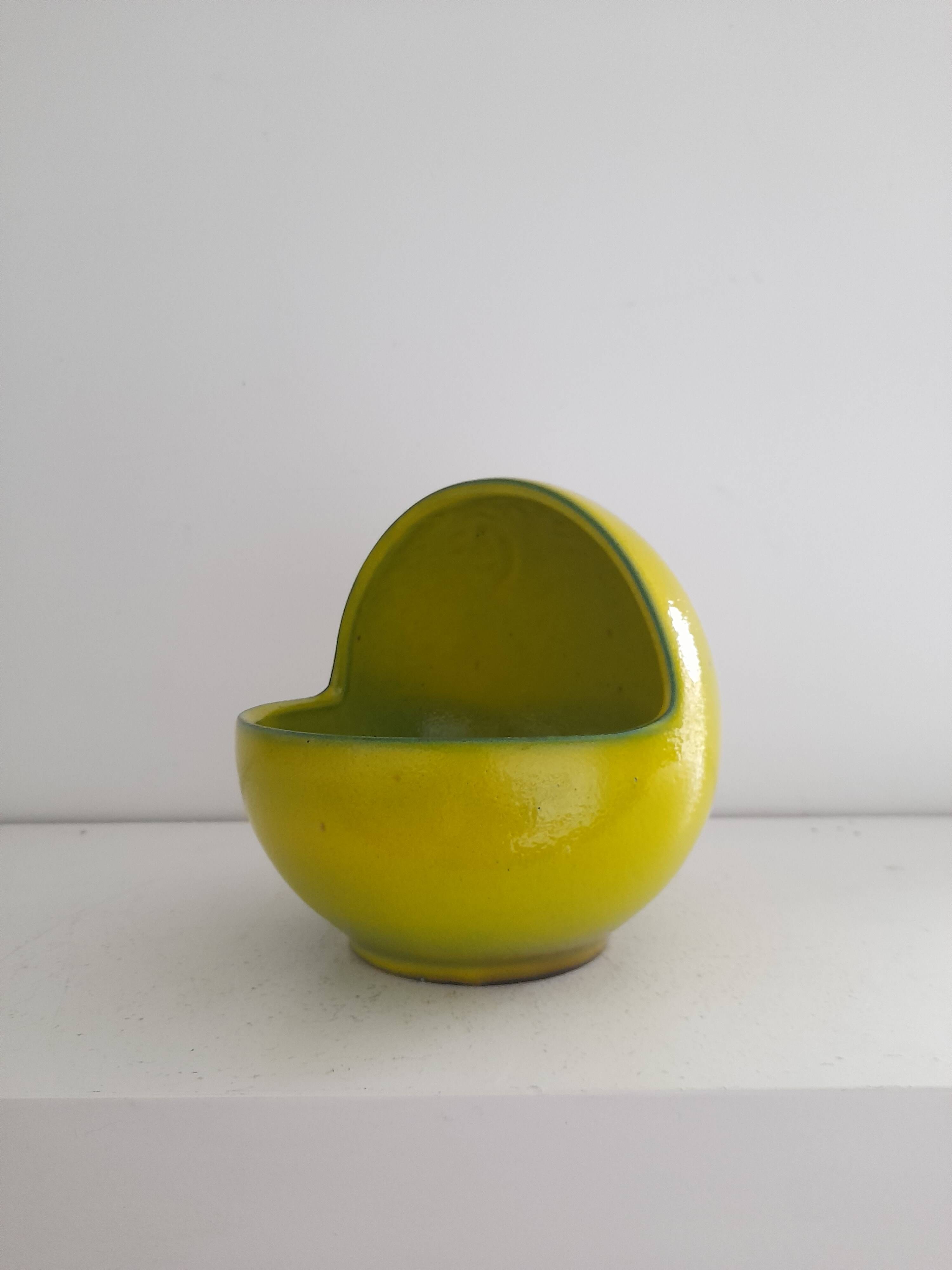 Steuler Keramik sphere-shaped trinket tray, 1960, Kari Zalloni