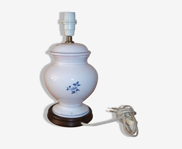 Lamp stand