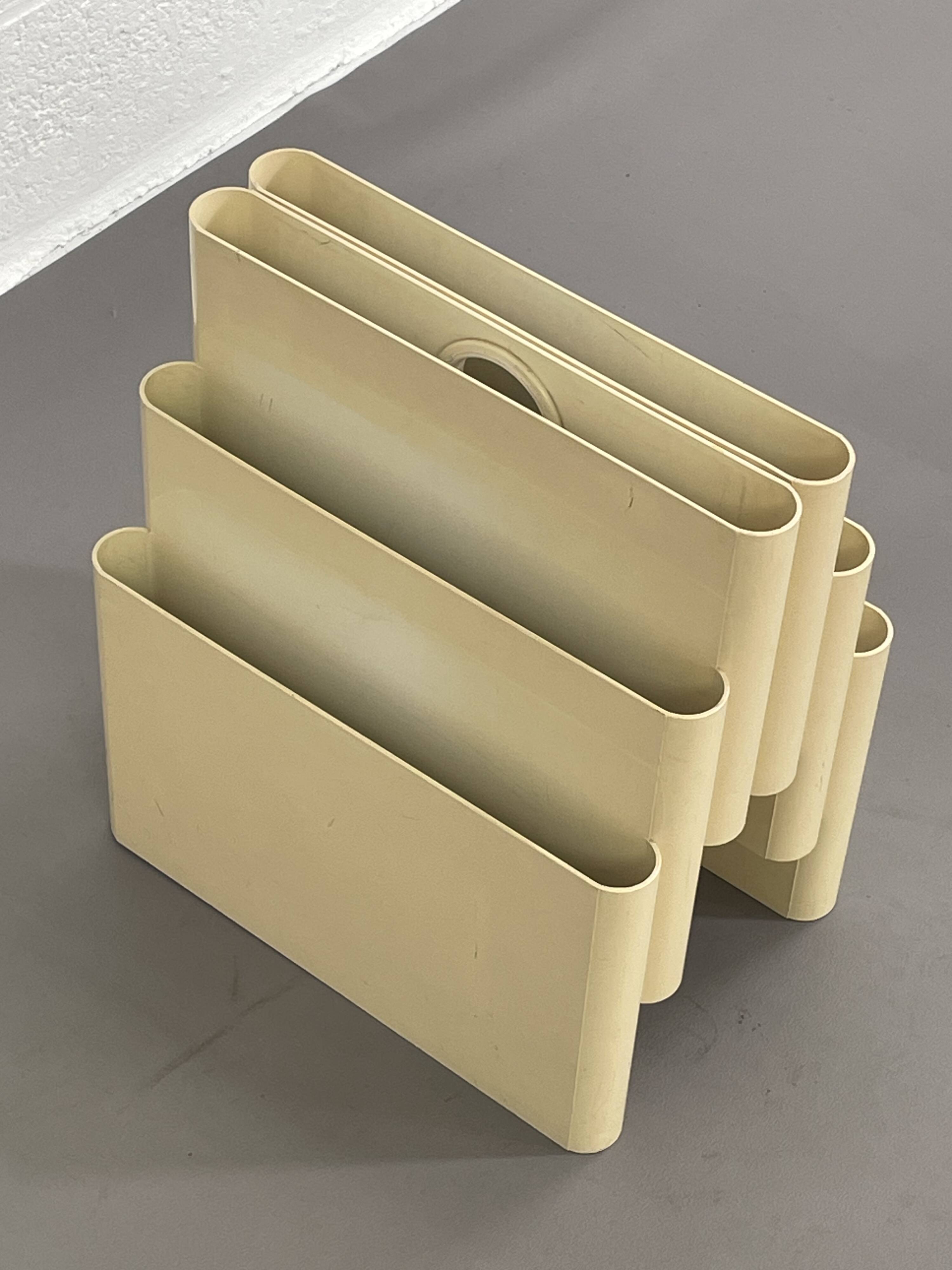 Vintage Giotto Stoppino magazine holder