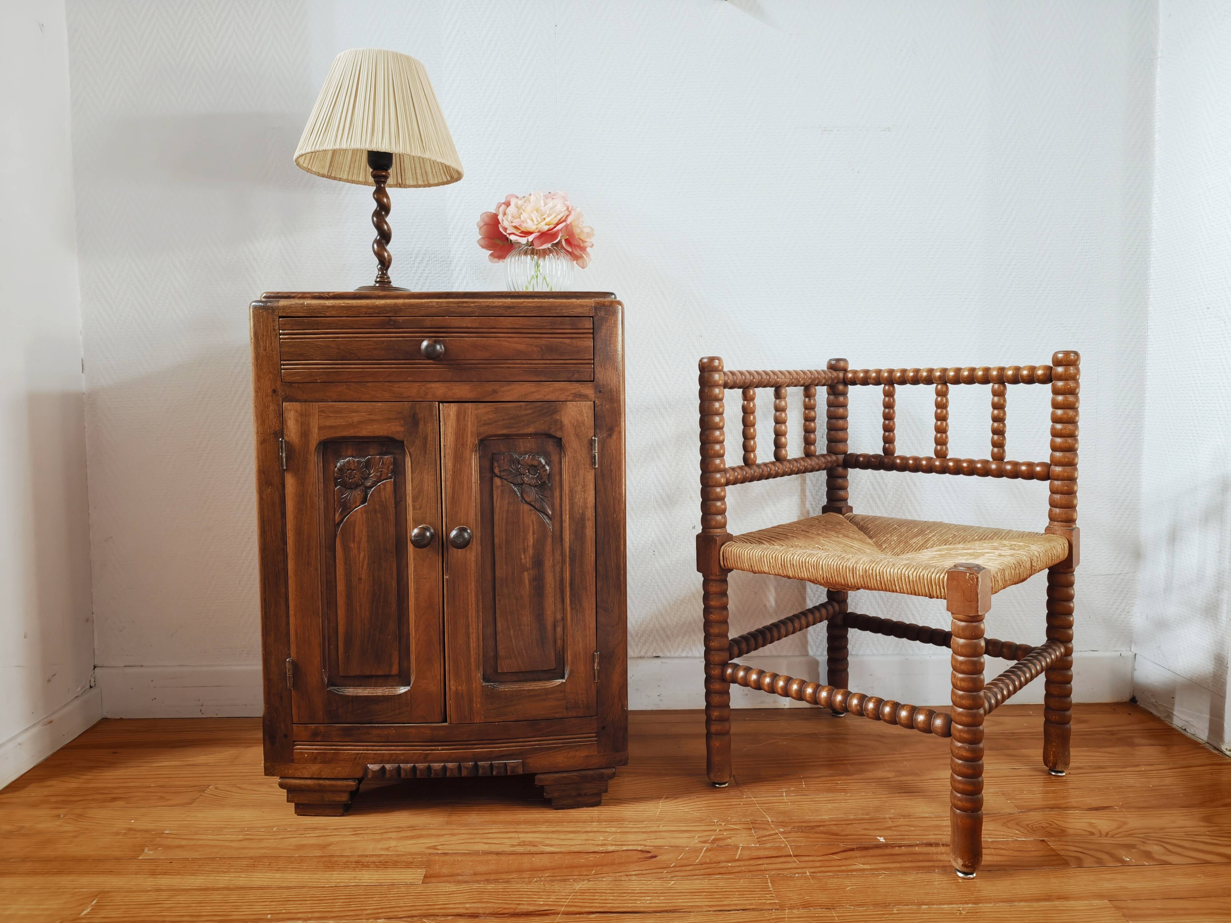 Confiturier en noyer – meuble de rangement ancien 1930-40
