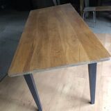 Farm table