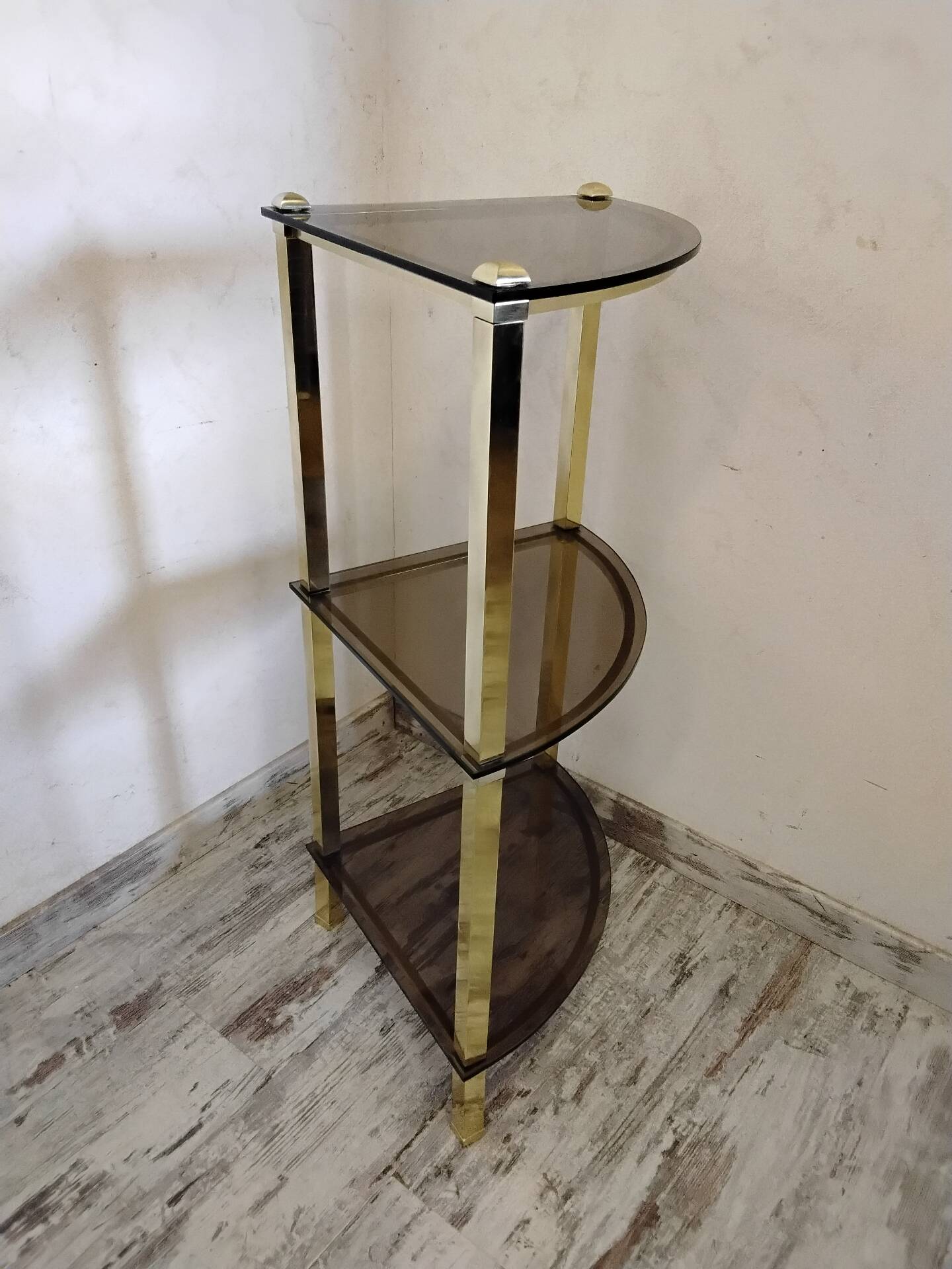 Vintage corner shelf