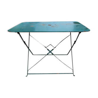 Rectangular folding garden table and 1 green chair