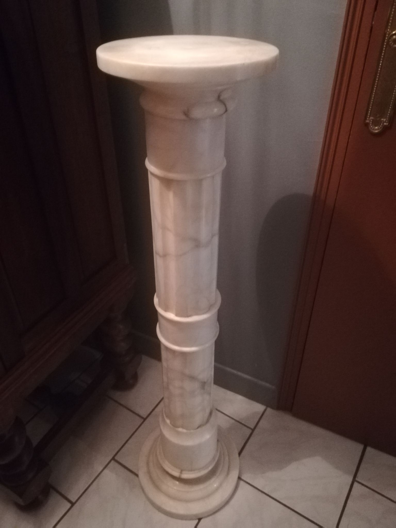 Colonne en albâtre