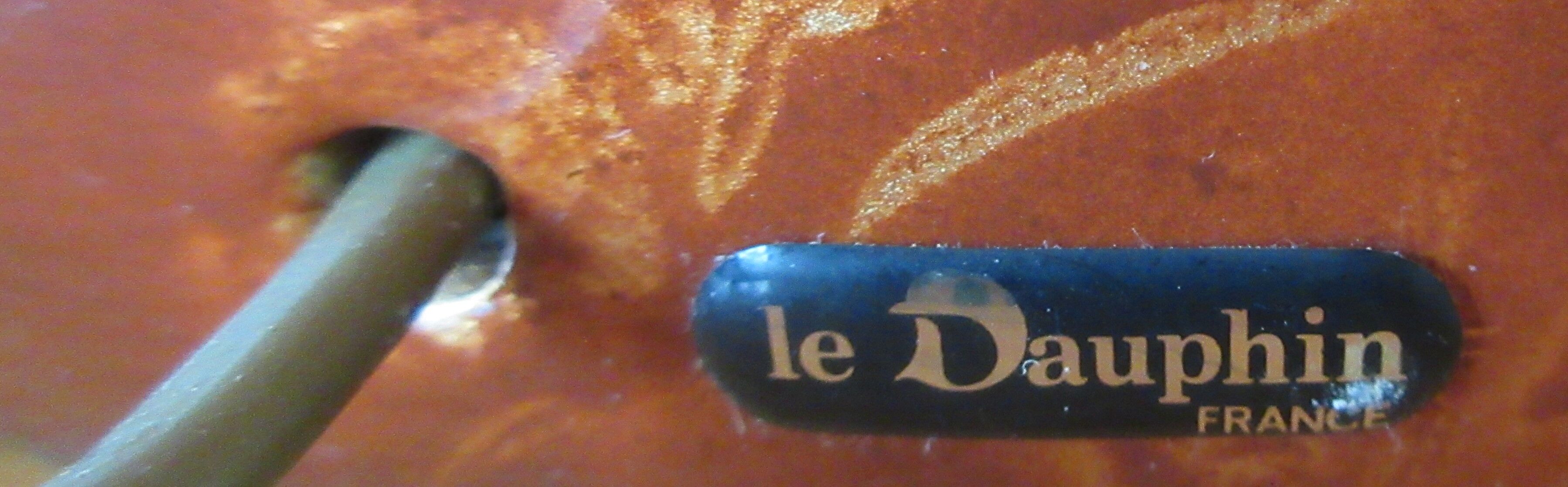 Lamp to lay The Dolphin's bitten foot
