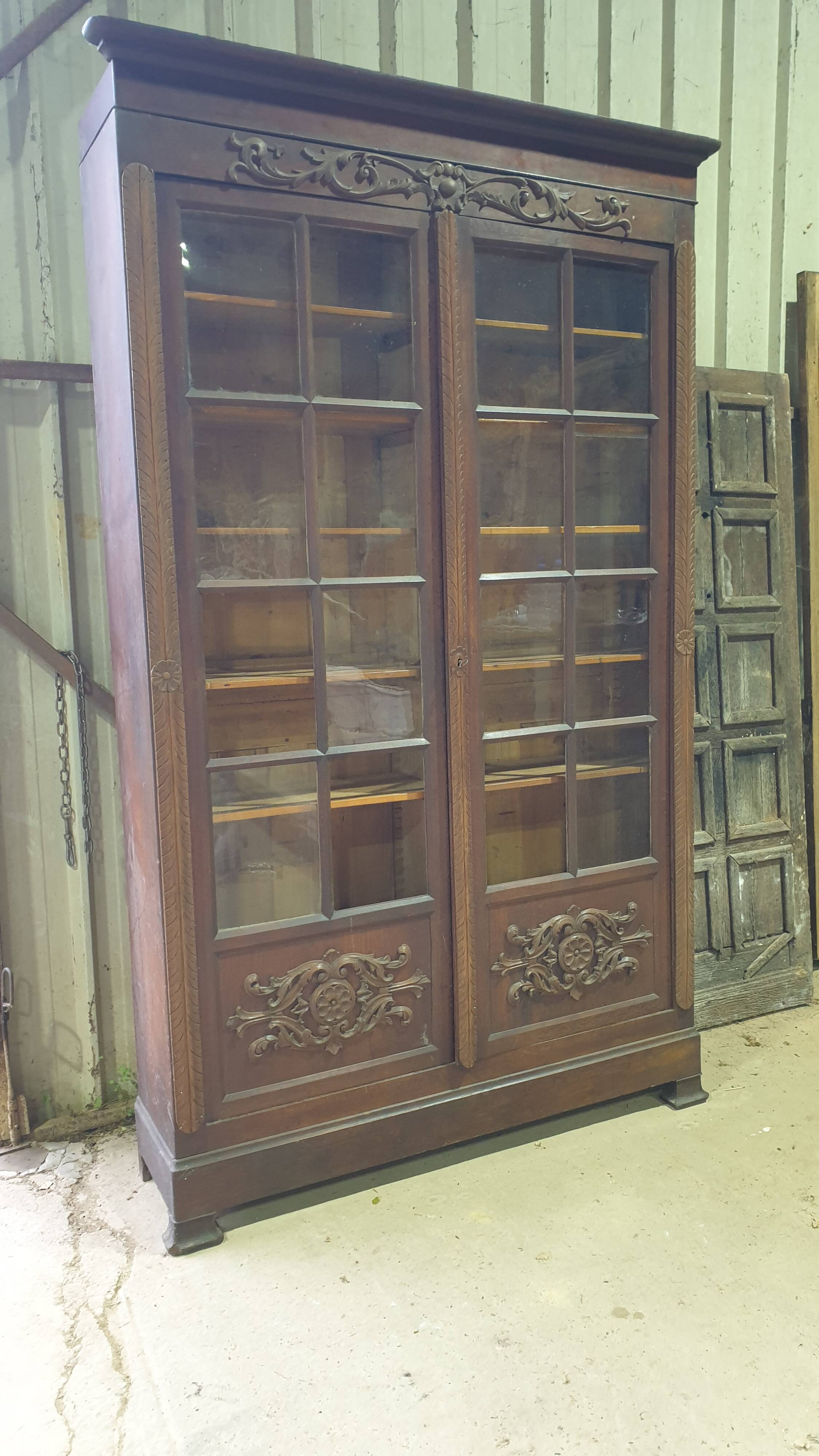 Oak display cabinet/bookcase - Breton regional style - early 20th century