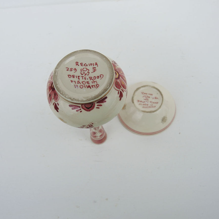 Antique vase & dish in red Delft pottery – Regina