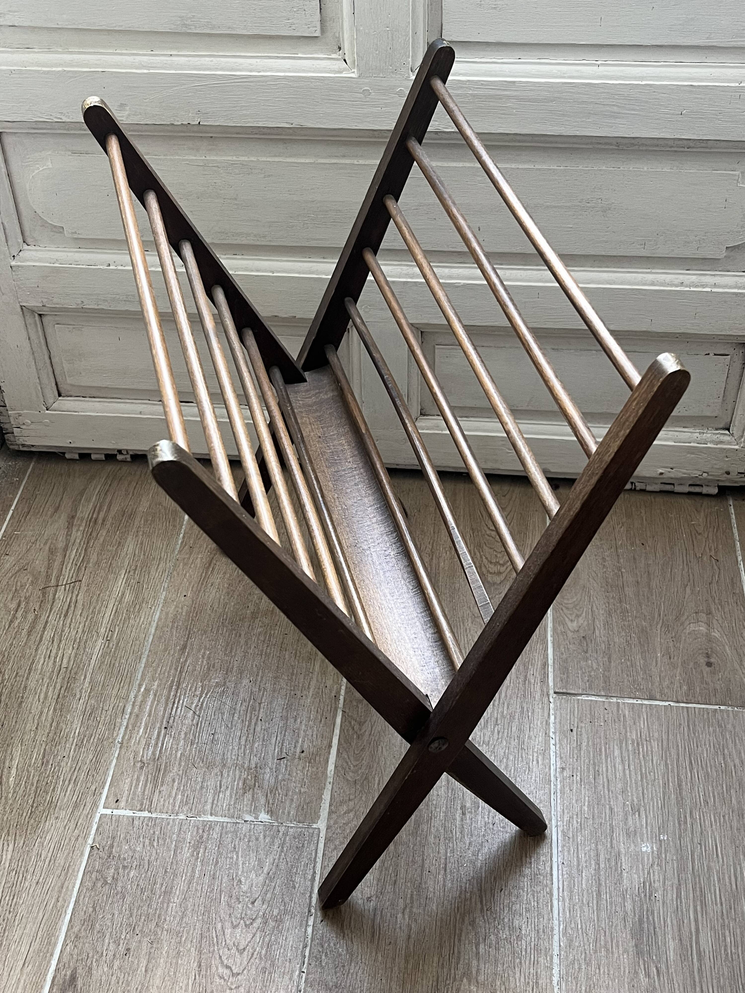 Magazine rack