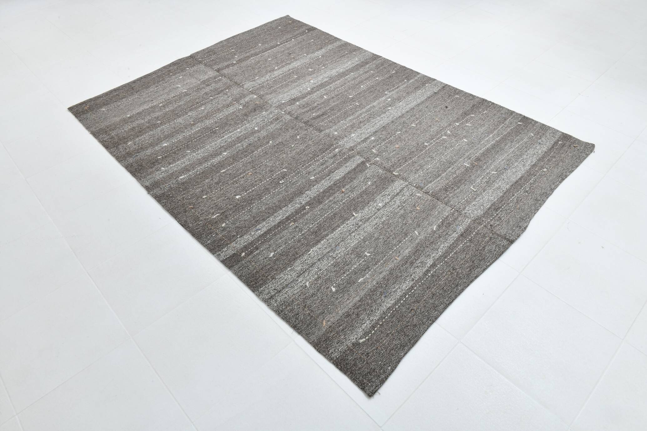 5'9 x 7'10 Vintage Taupe Grey Rug Minimalist Natural Design, 175x240 Cm