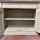 Petit buffet en bois massif