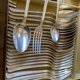 Silver metal cutlery set