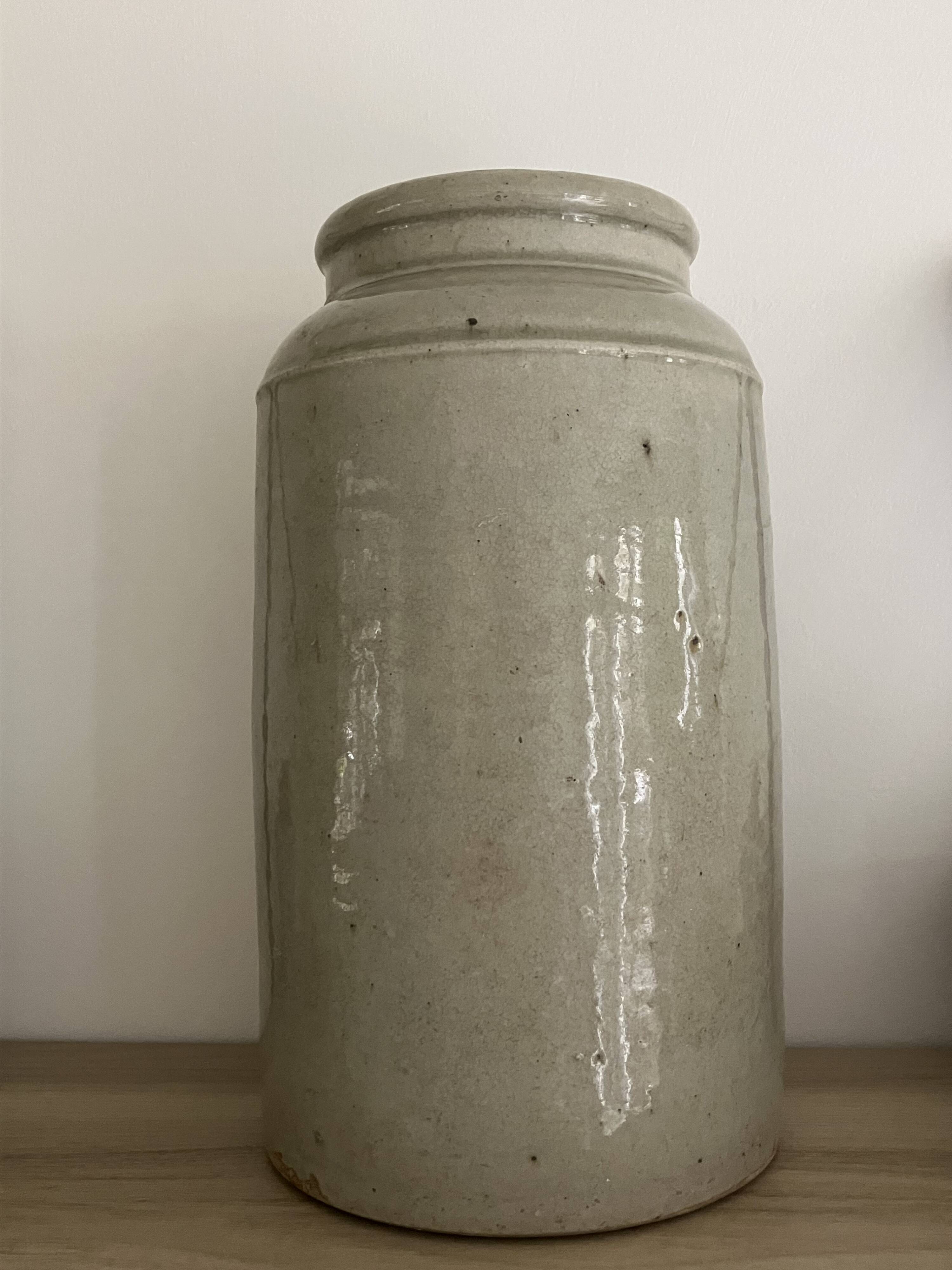 Large cylindrical pot in glazed stoneware