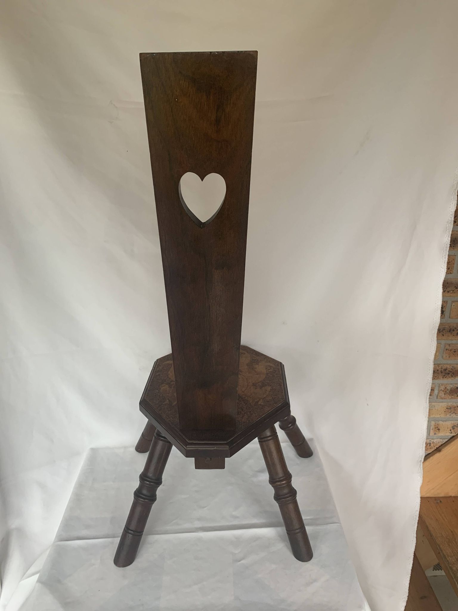 Tripod wooden chair