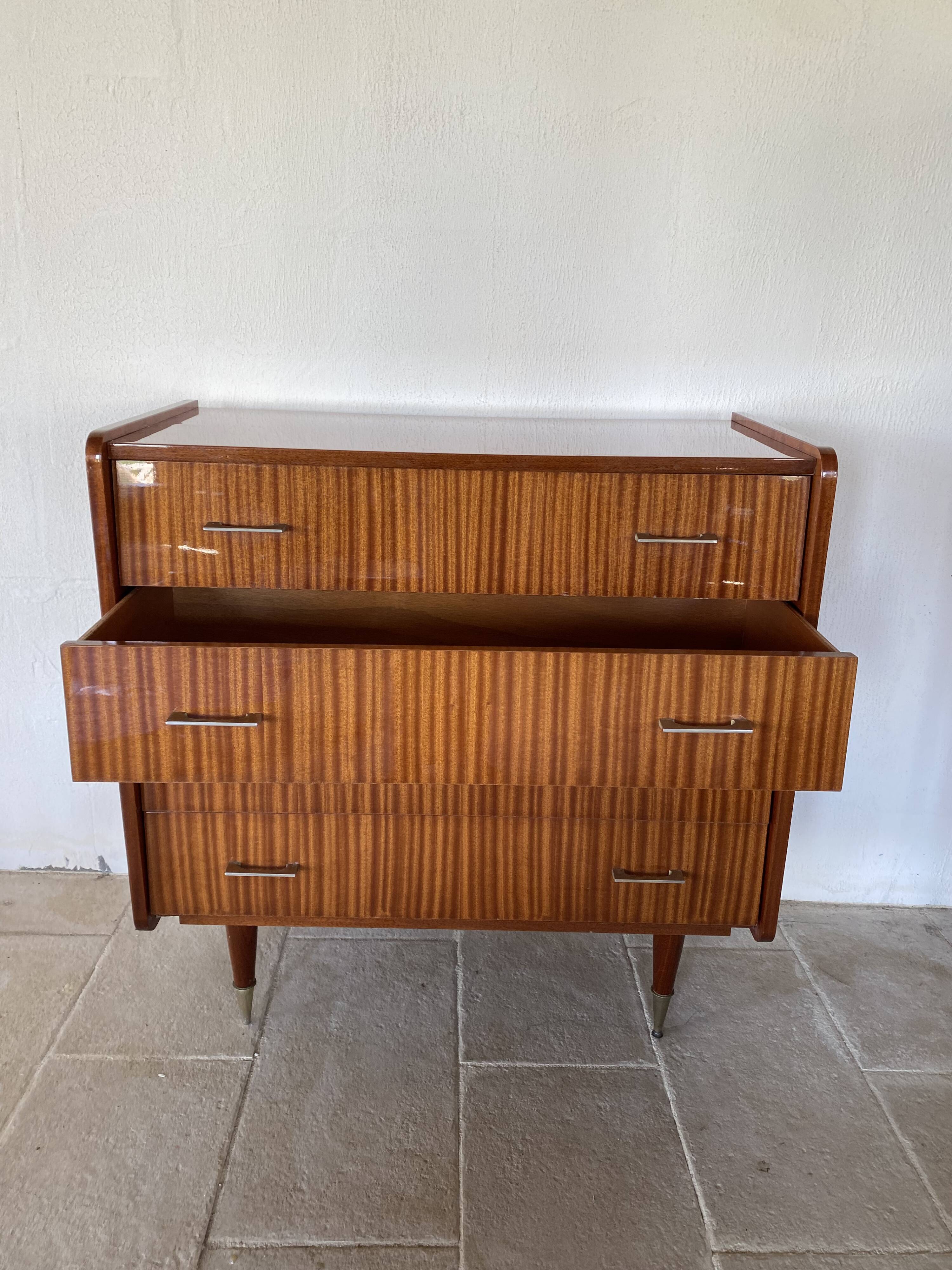 Vintage wooden chest of drawers