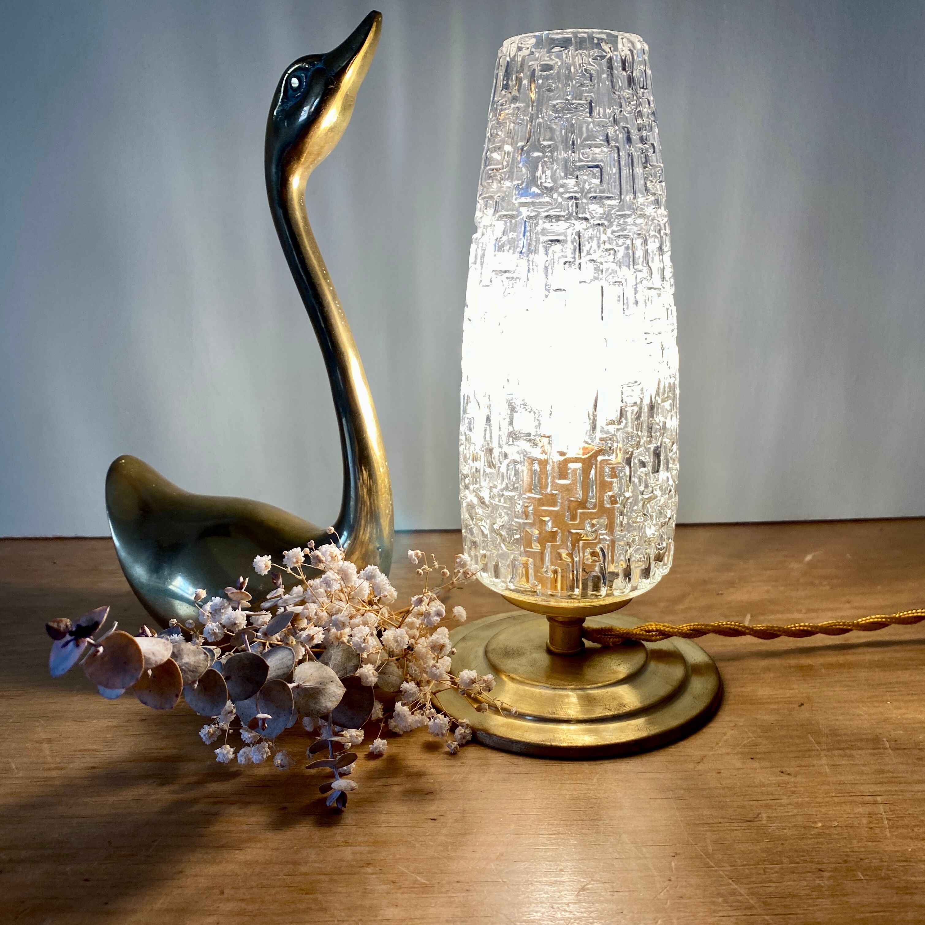 Vintage tulip table lamp in glass