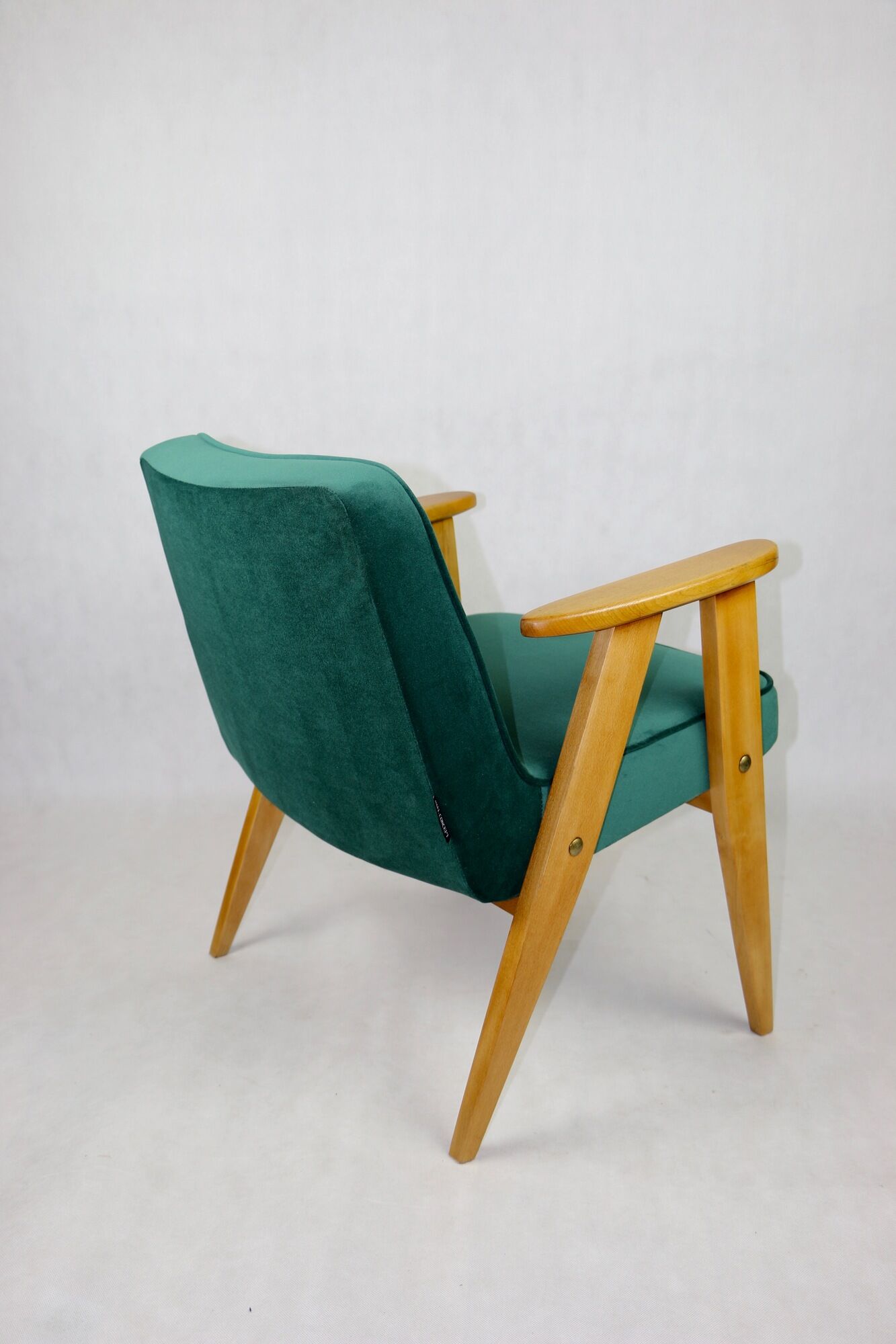 366 Lounge Chair in Green Velvet by Józef Chierowski, 1970s