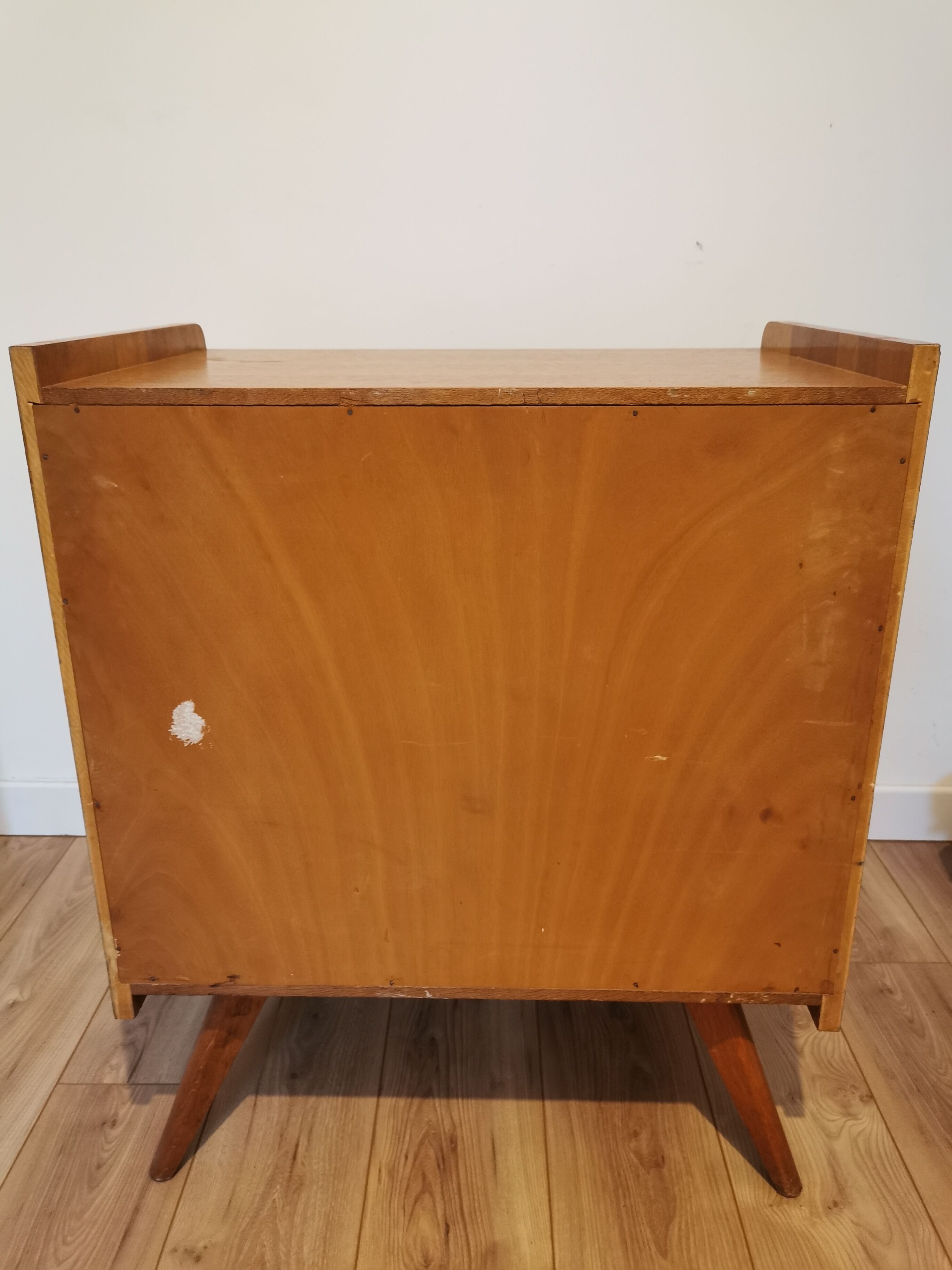 Meuble de rangement des années 50 en chêne