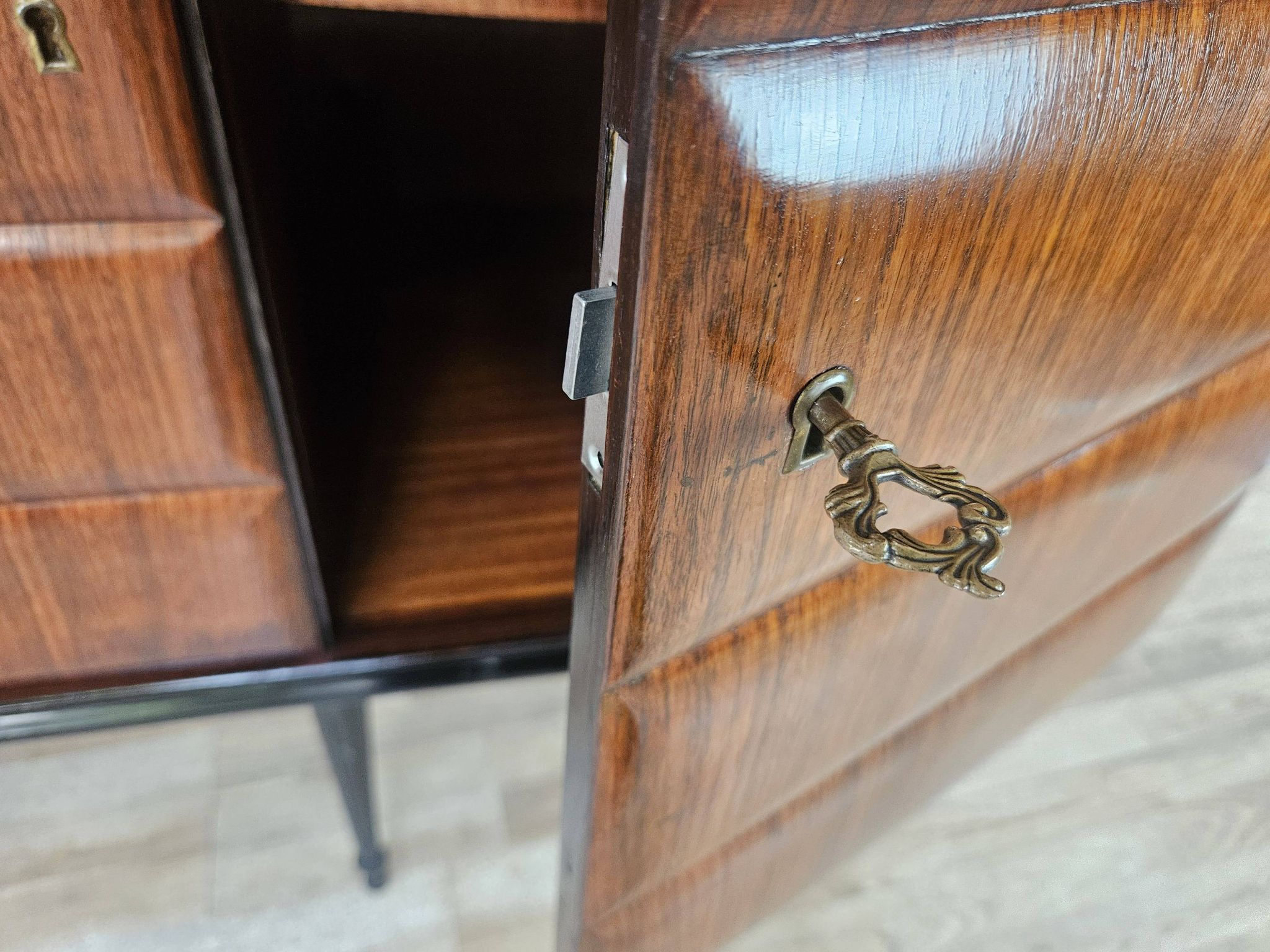 Vittorio Dassi Rosewood Credenza with Black Glass Top, Italian 1940