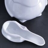 Porcelain bird carafe