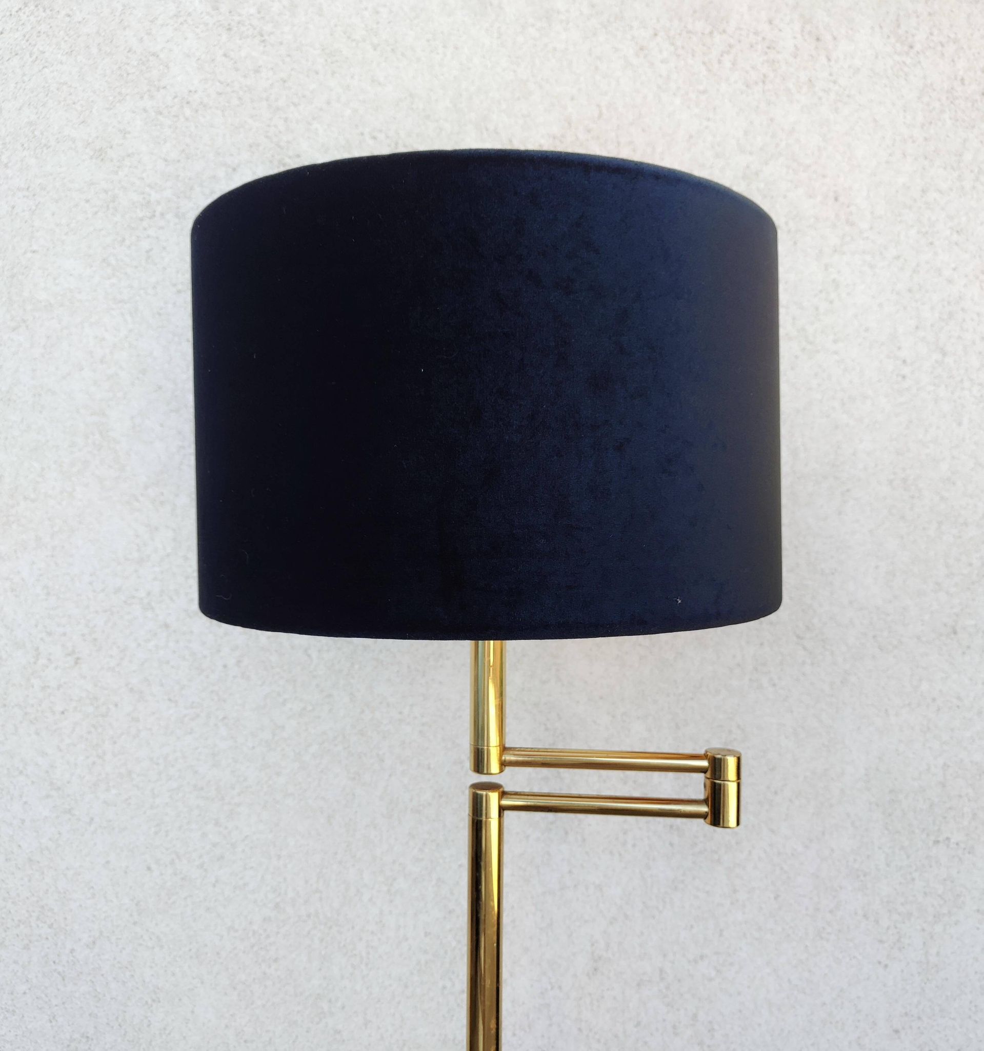 Articulated floor lamp in brass with a velvet shade, 1970.