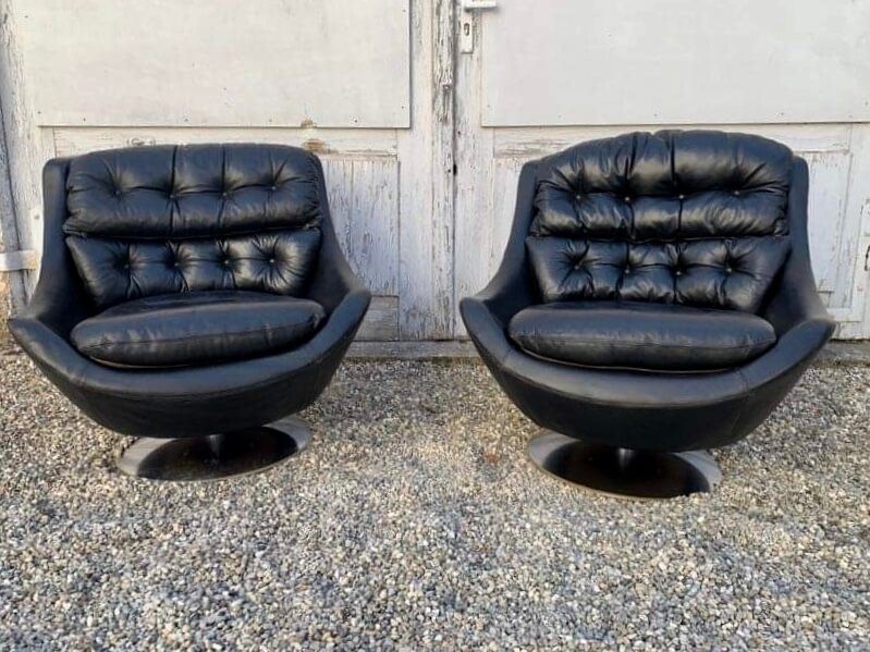 Pair of vintage swivel armchairs in black leather Tulip foot