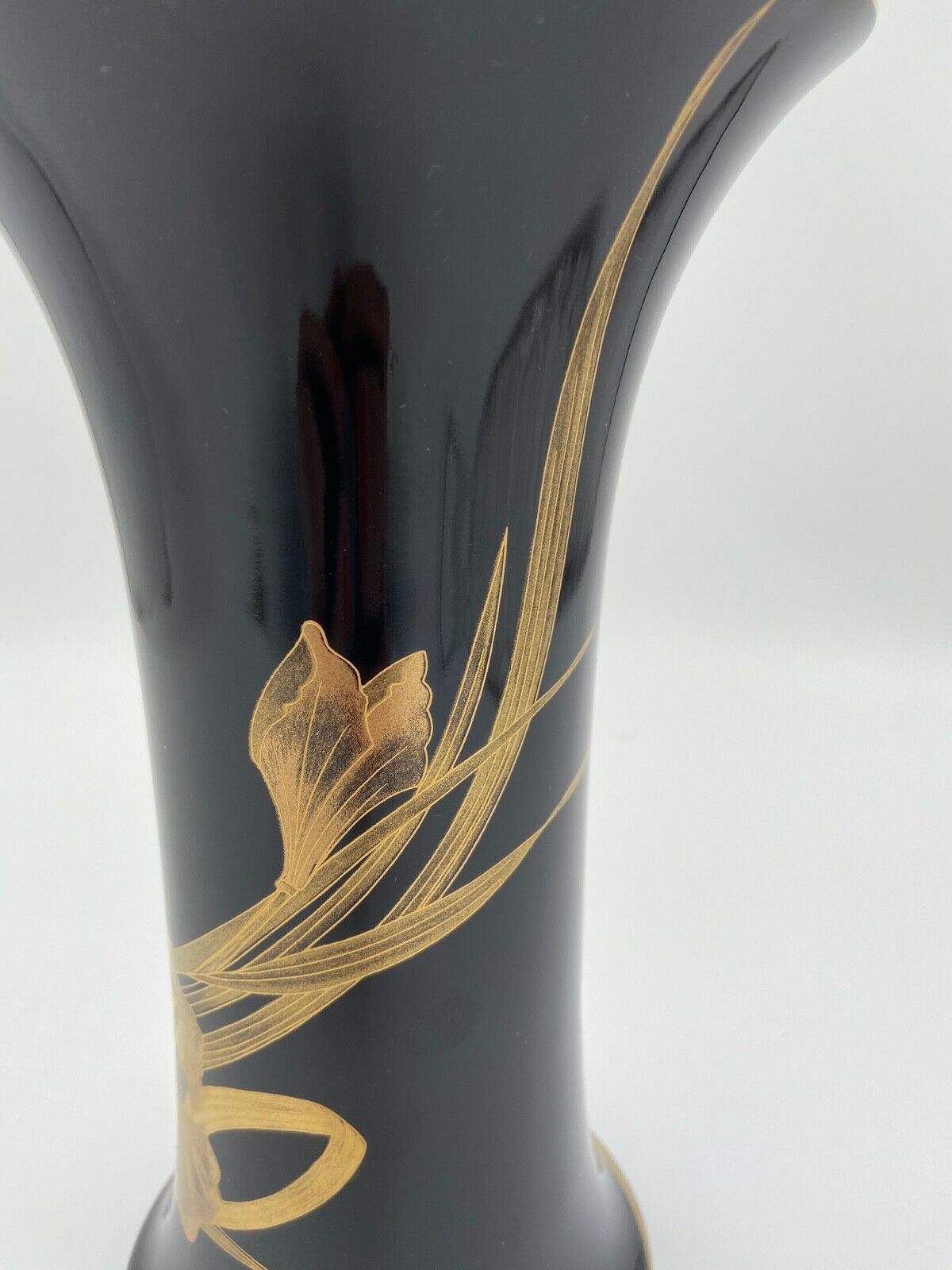 Black vase leonard paris caprice n 14 hutschenreuther germany sign