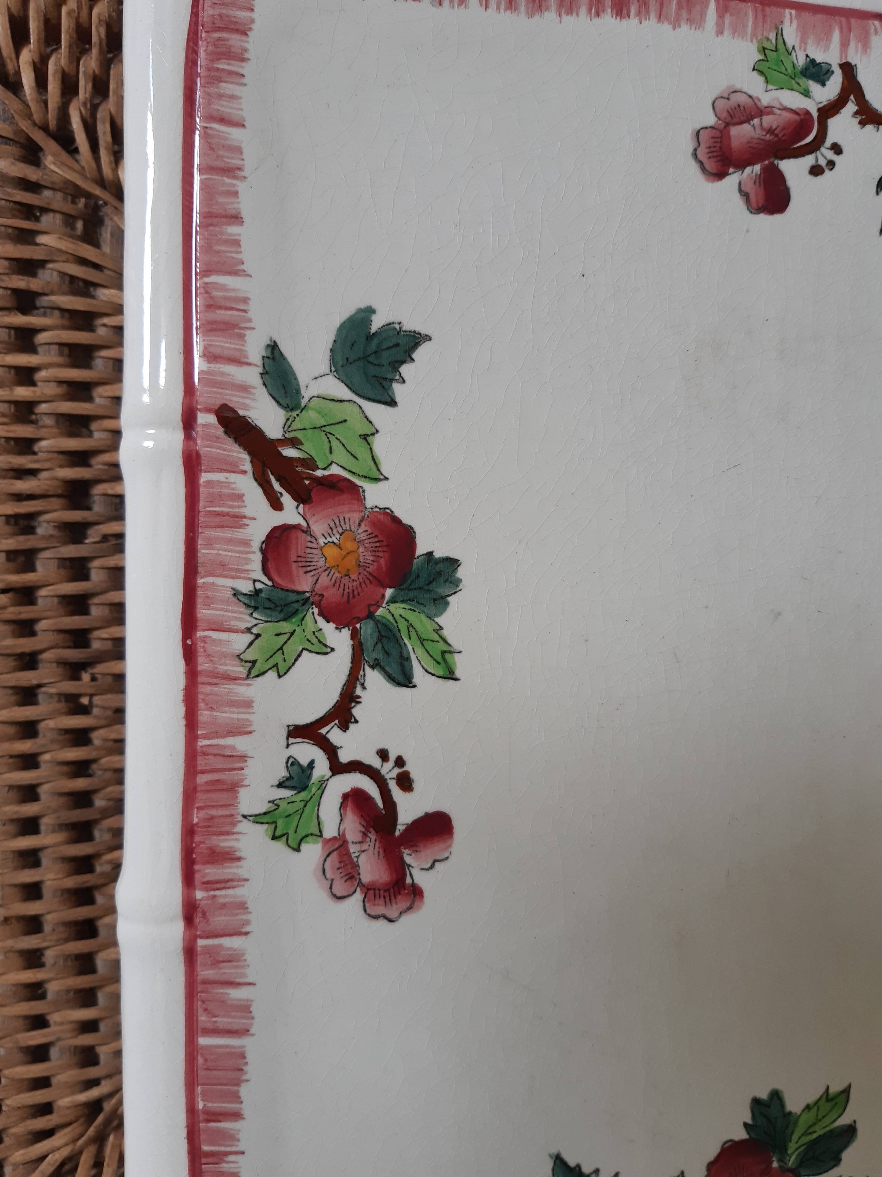 Earthenware table mat