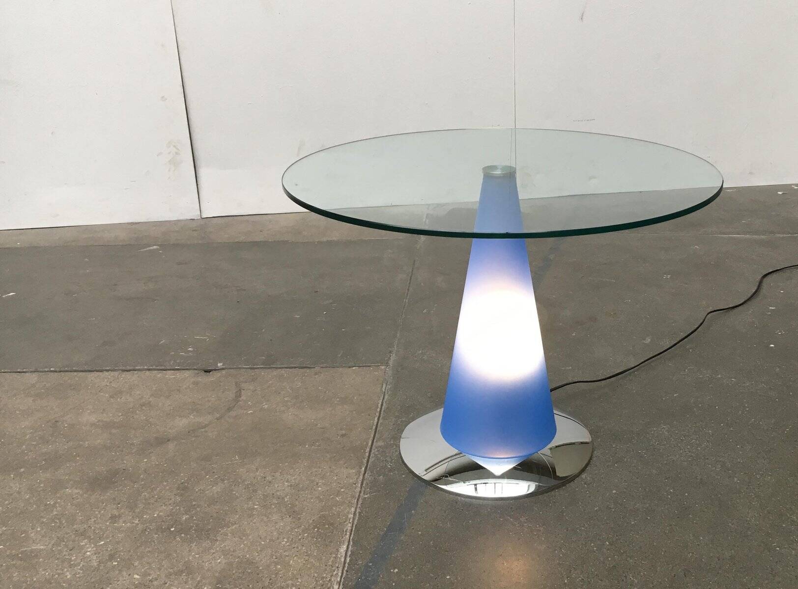 Birillo postmodern side table and floor lamp by Parisotto for Fontana Arte, 1980s