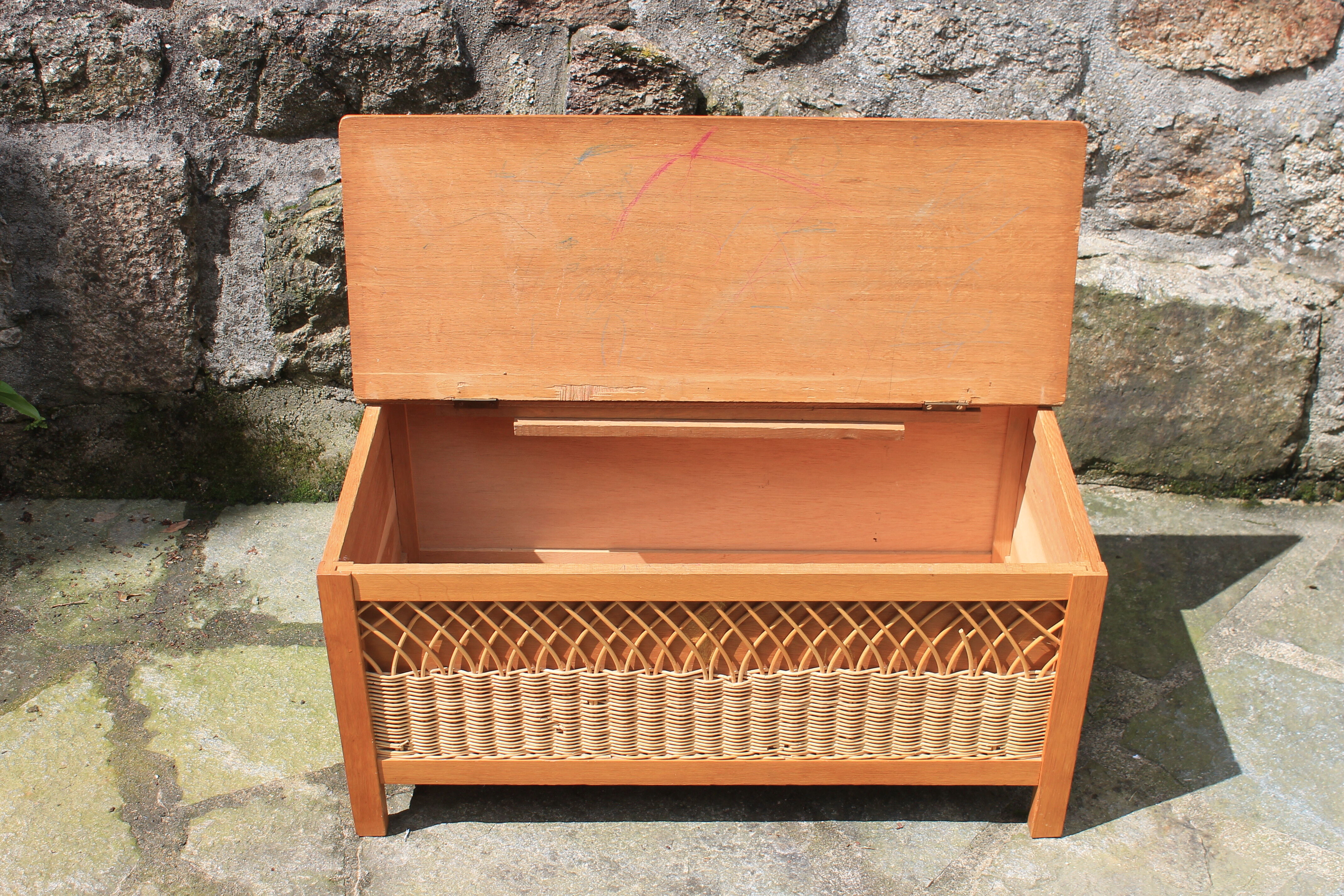 Rattan toy box