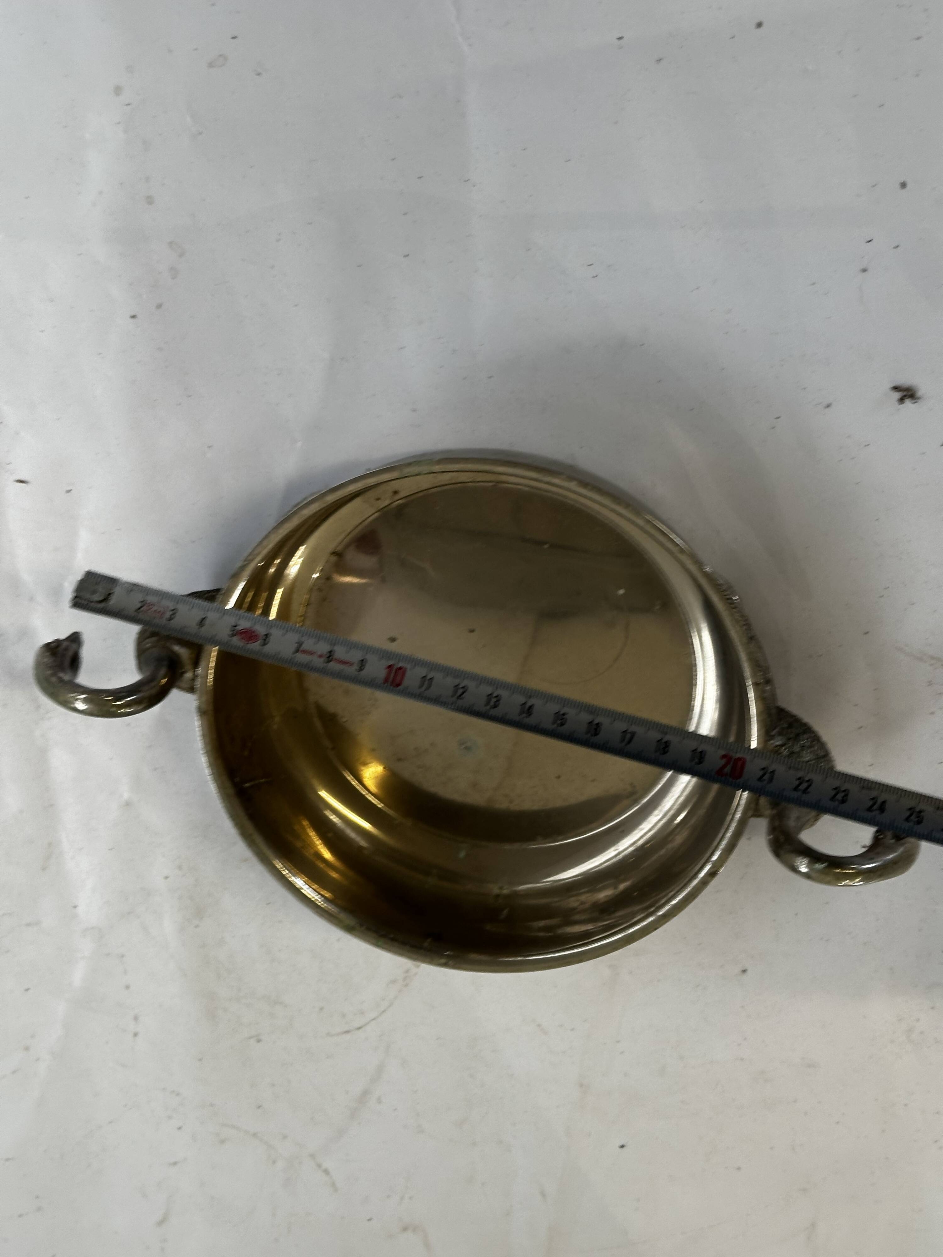 Art Deco silver-plated metal pocket emptier with swan decor