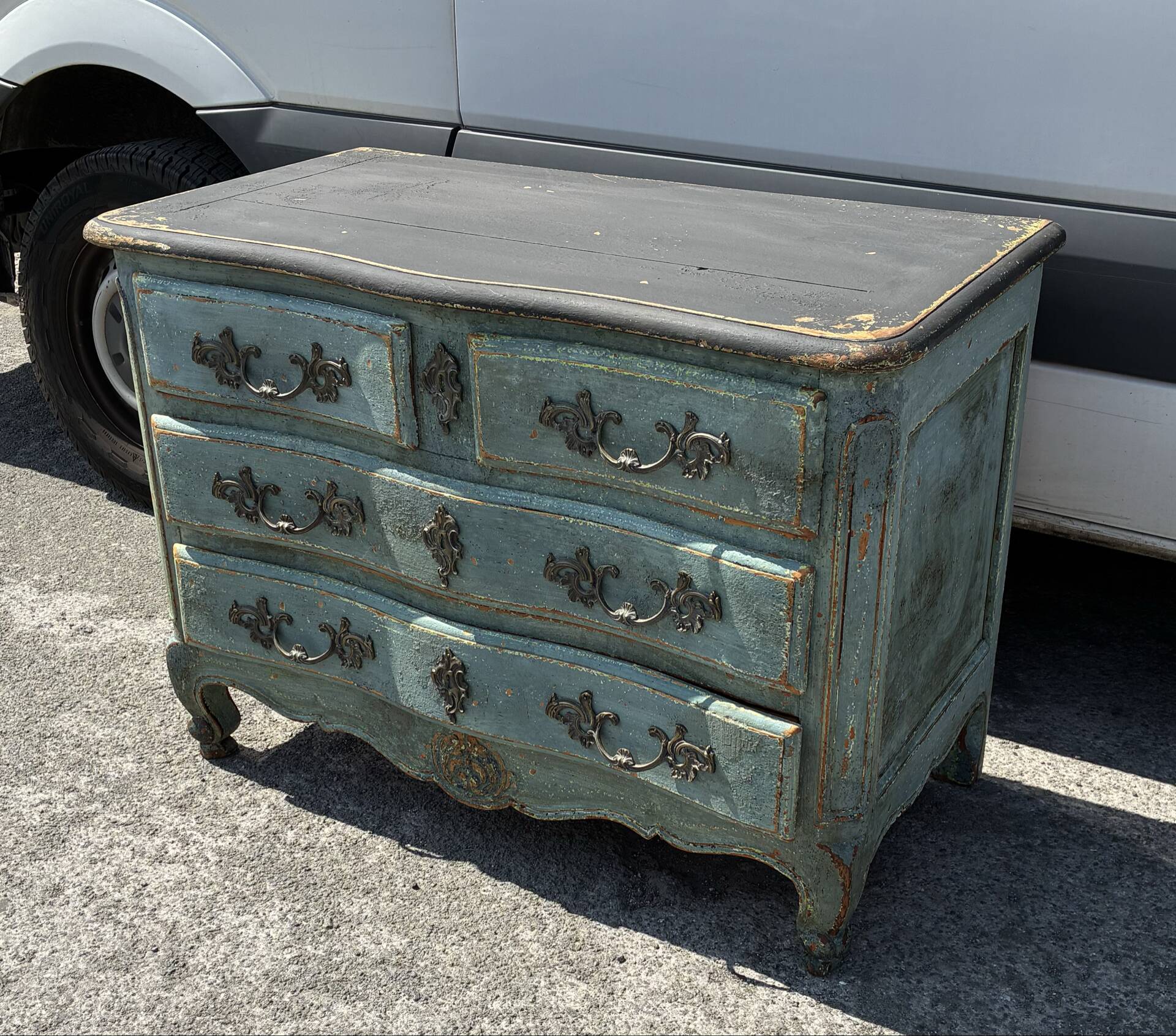 Antique Louis XV style chest of drawers