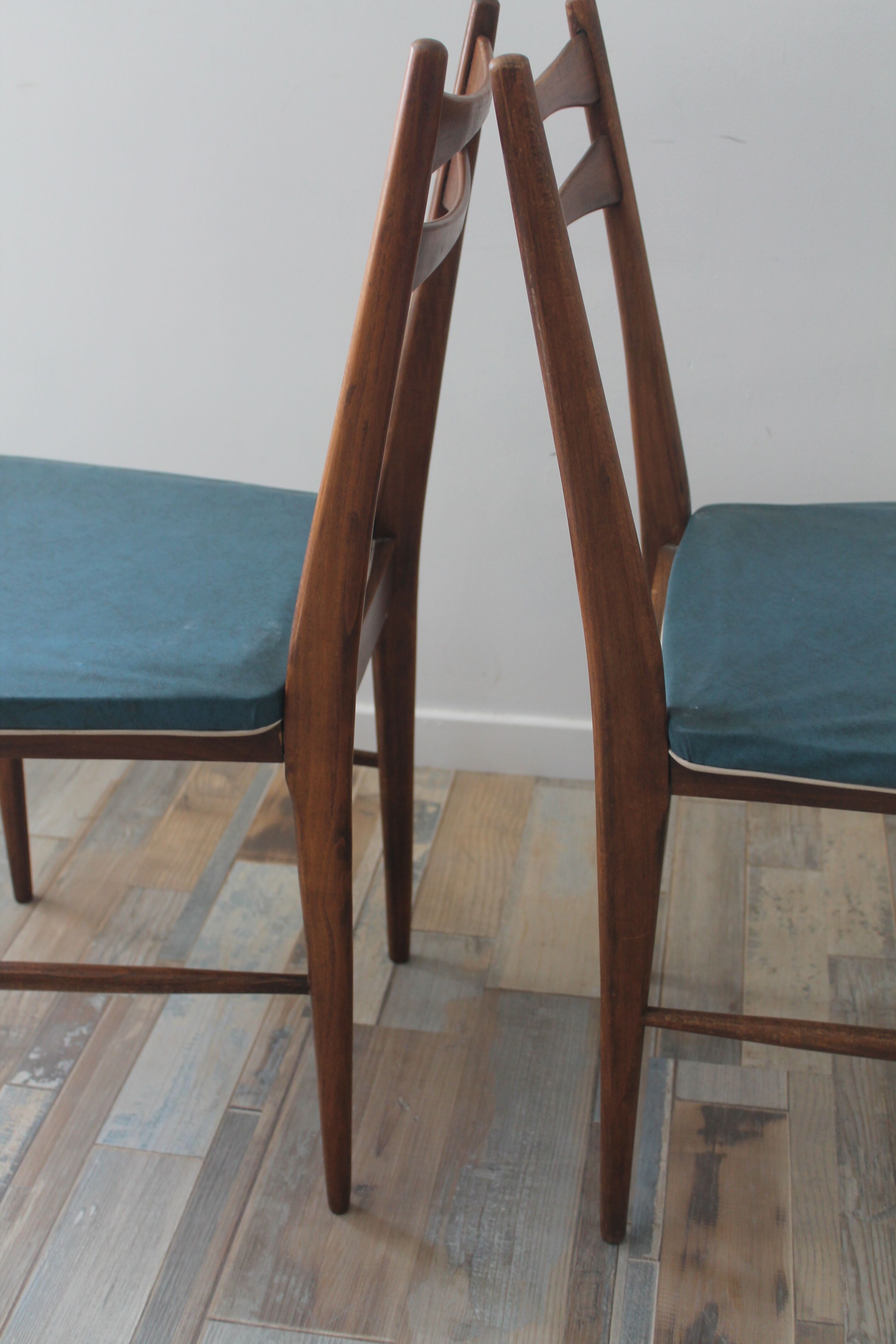 Pair of scandinavian chairs from the 50/60