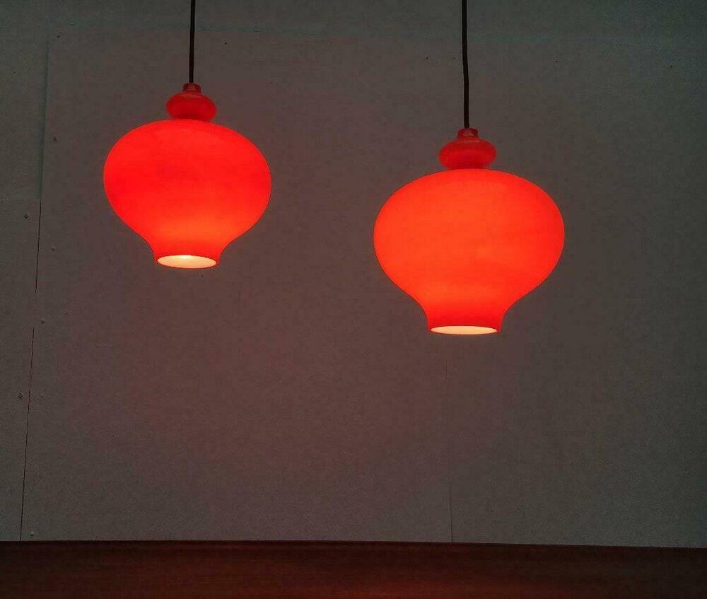 Mid-century Swedish space-age glass pendant lamp by Hans-Agne Jakobsson for Staff and Holmegaard, 1960s.