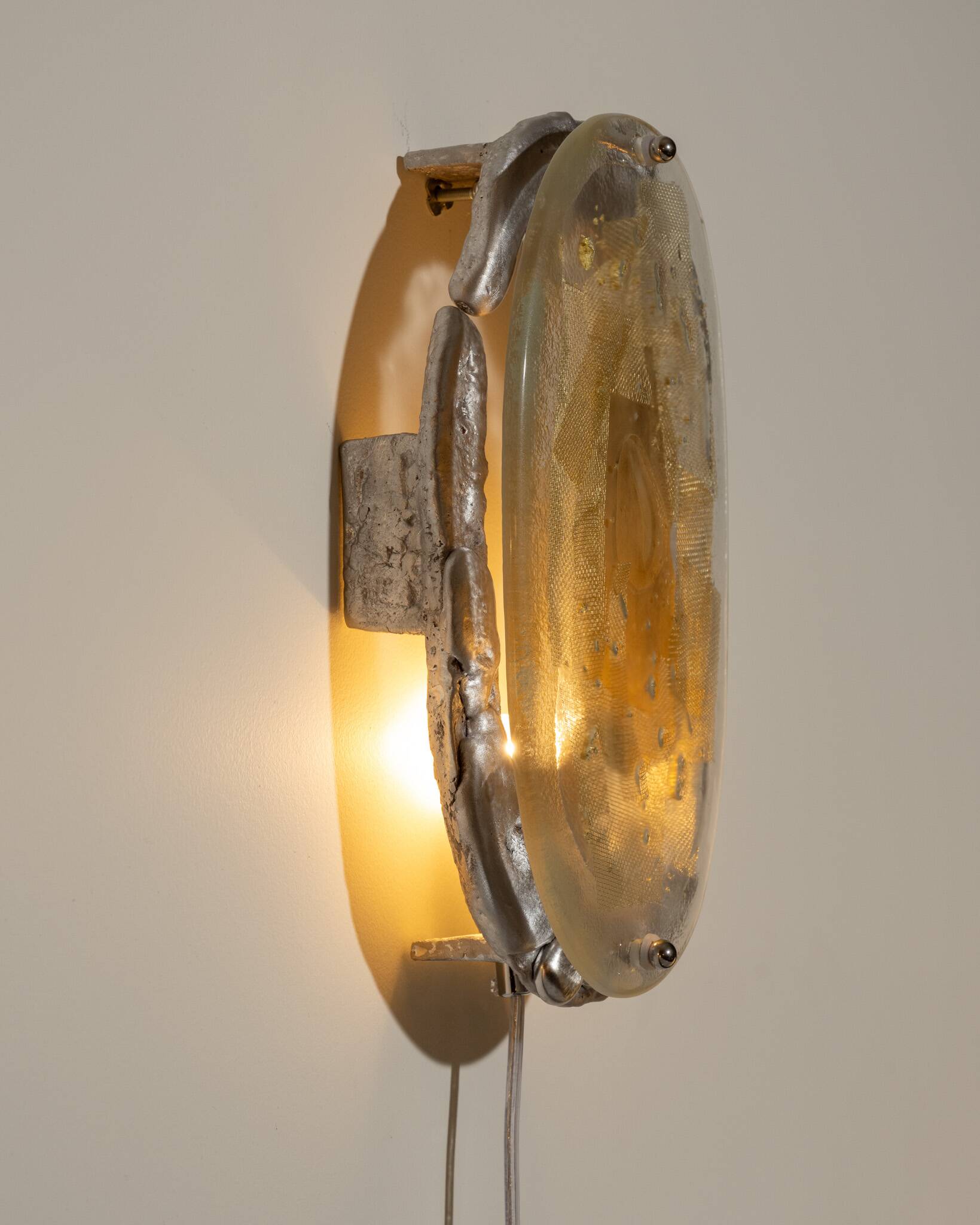 Oval wall light in glass, brass and aluminum No.11