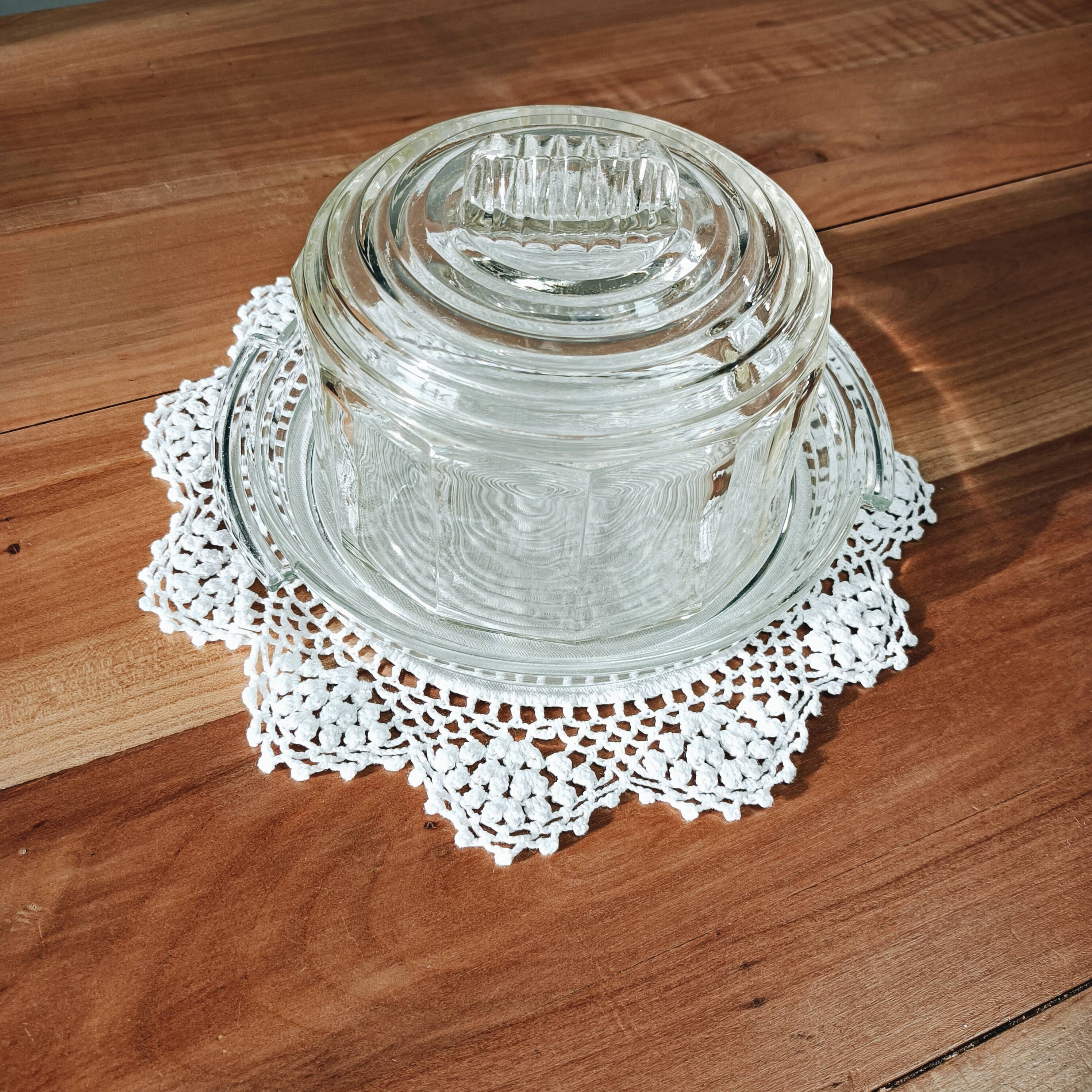 Cheese or glass cake bell