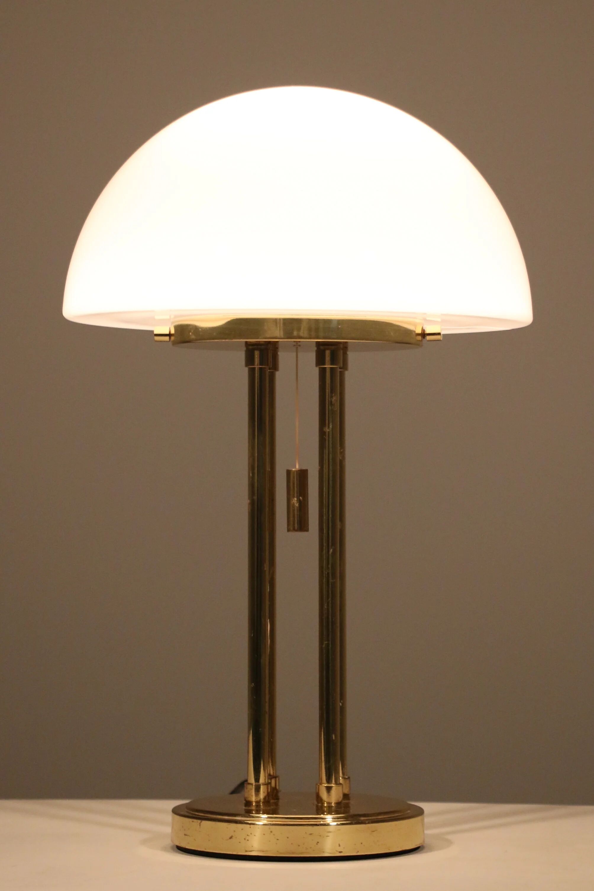 Iconic mid-century elegance – Glashütte Limburg model 6364 table lamp