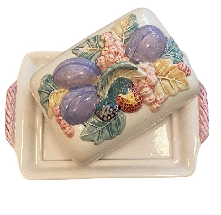 Porcelain butter dish
