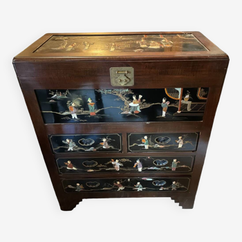 Old Japanese lacquered chest inlaid with Japanese character